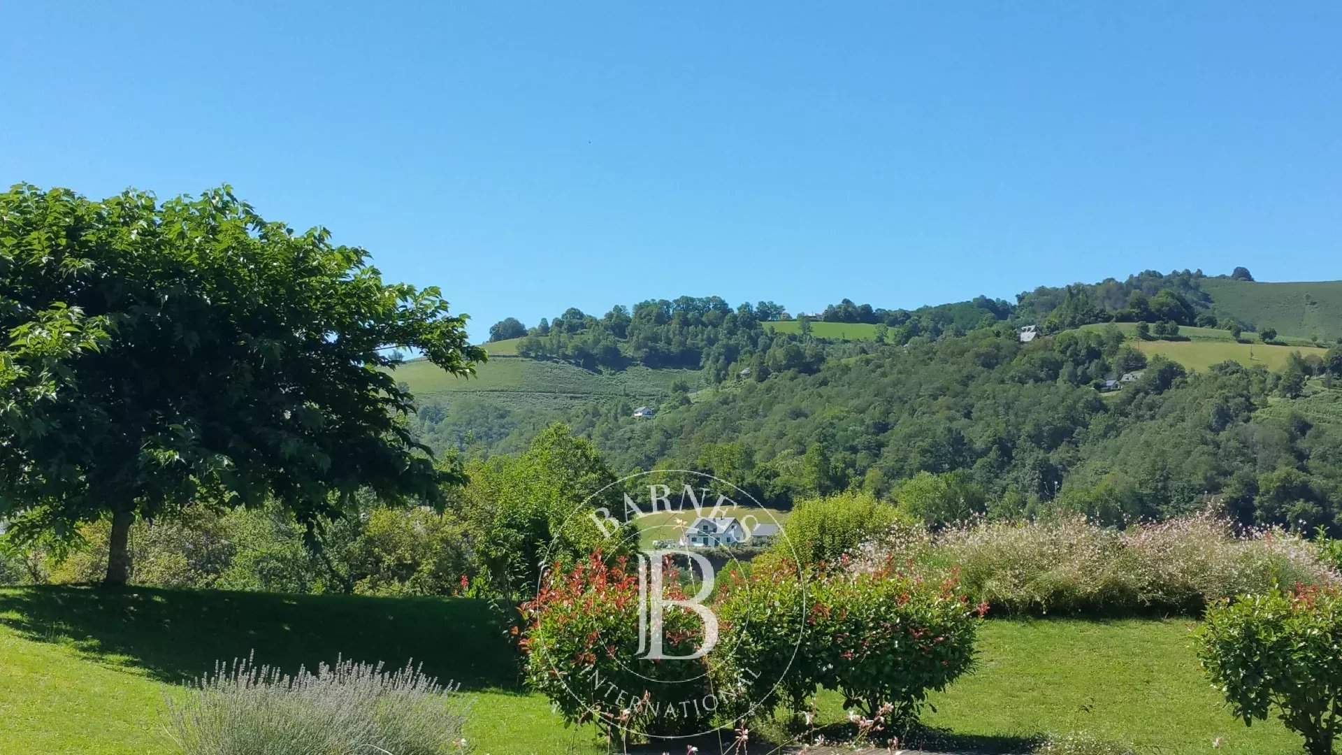 Oloron-Sainte-Marie  - Maison 13 Pièces 8 Chambres - picture 13