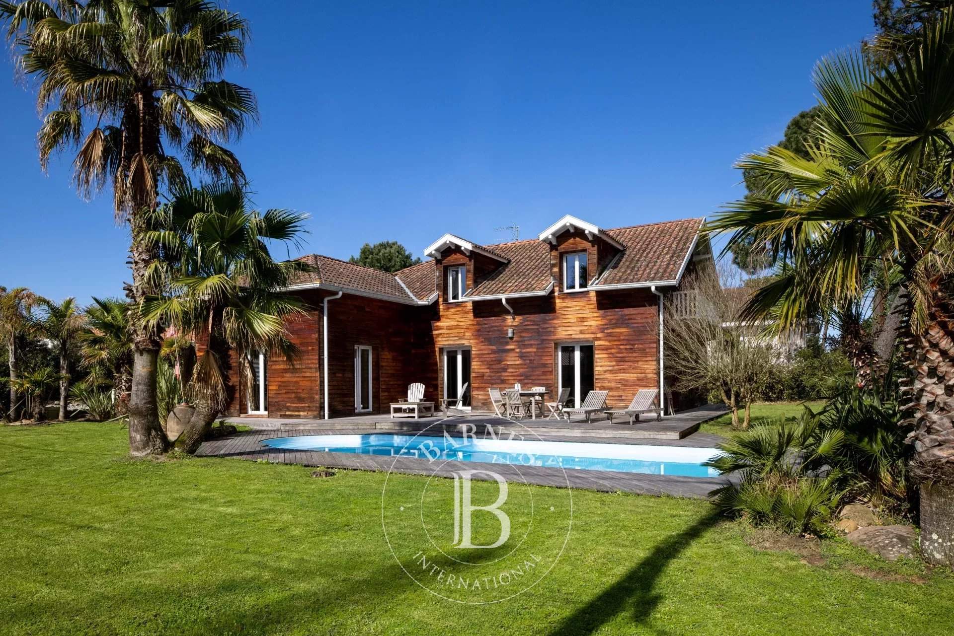 Anglet  - Maison 7 Pi&egrave;ces 5 Chambres - picture 2