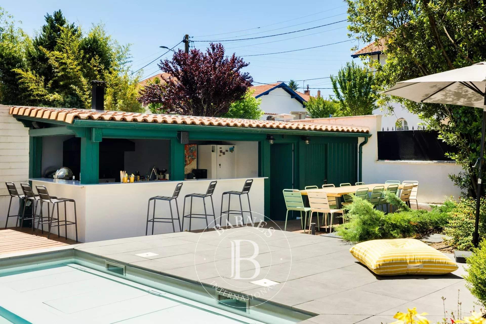 ÉMERAUDE - Superbe maison de 6 chambres avec piscine, ping pong, sauna à 5min de la plage de Biarritz picture 3