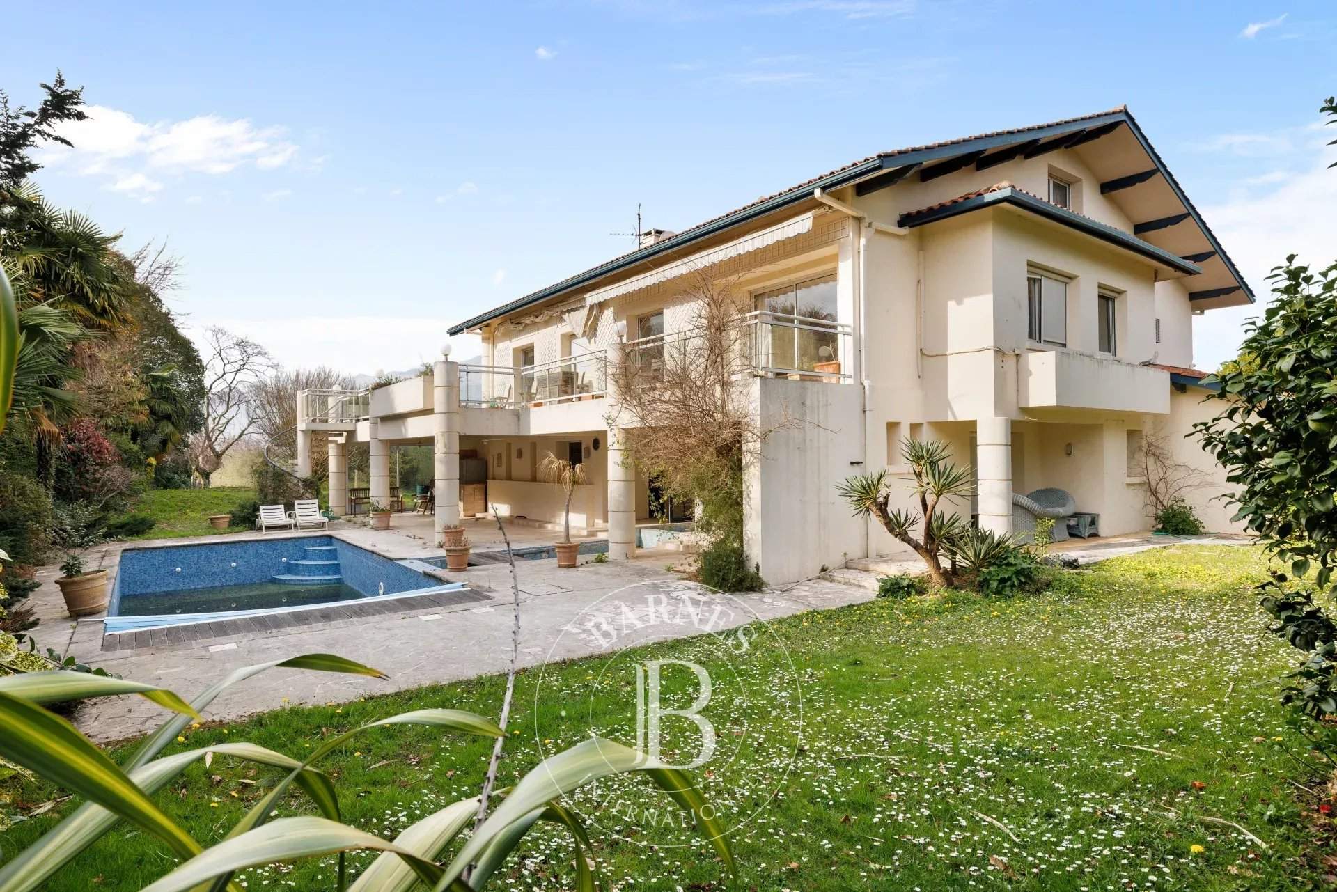 Ciboure  - Maison 9 Pi&egrave;ces 5 Chambres - picture 4