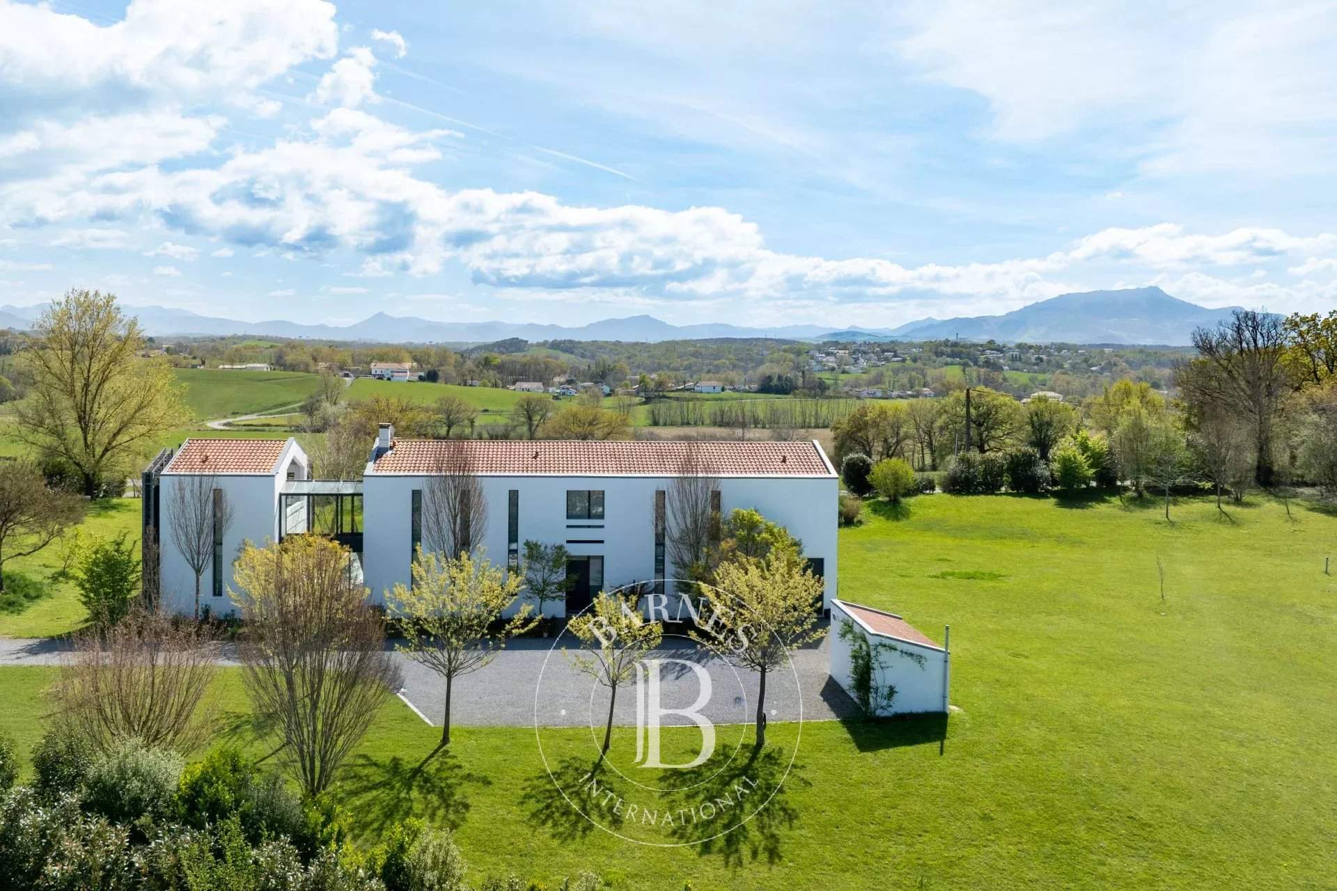 Arbonne  - Maison 8 Pi&egrave;ces 4 Chambres - picture 1