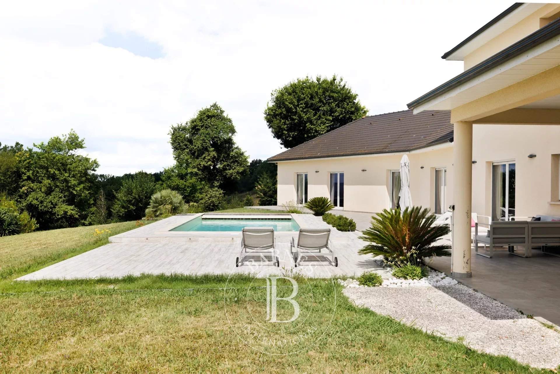 Pau  - Casa 10 Cuartos 4 Habitaciones - picture 6