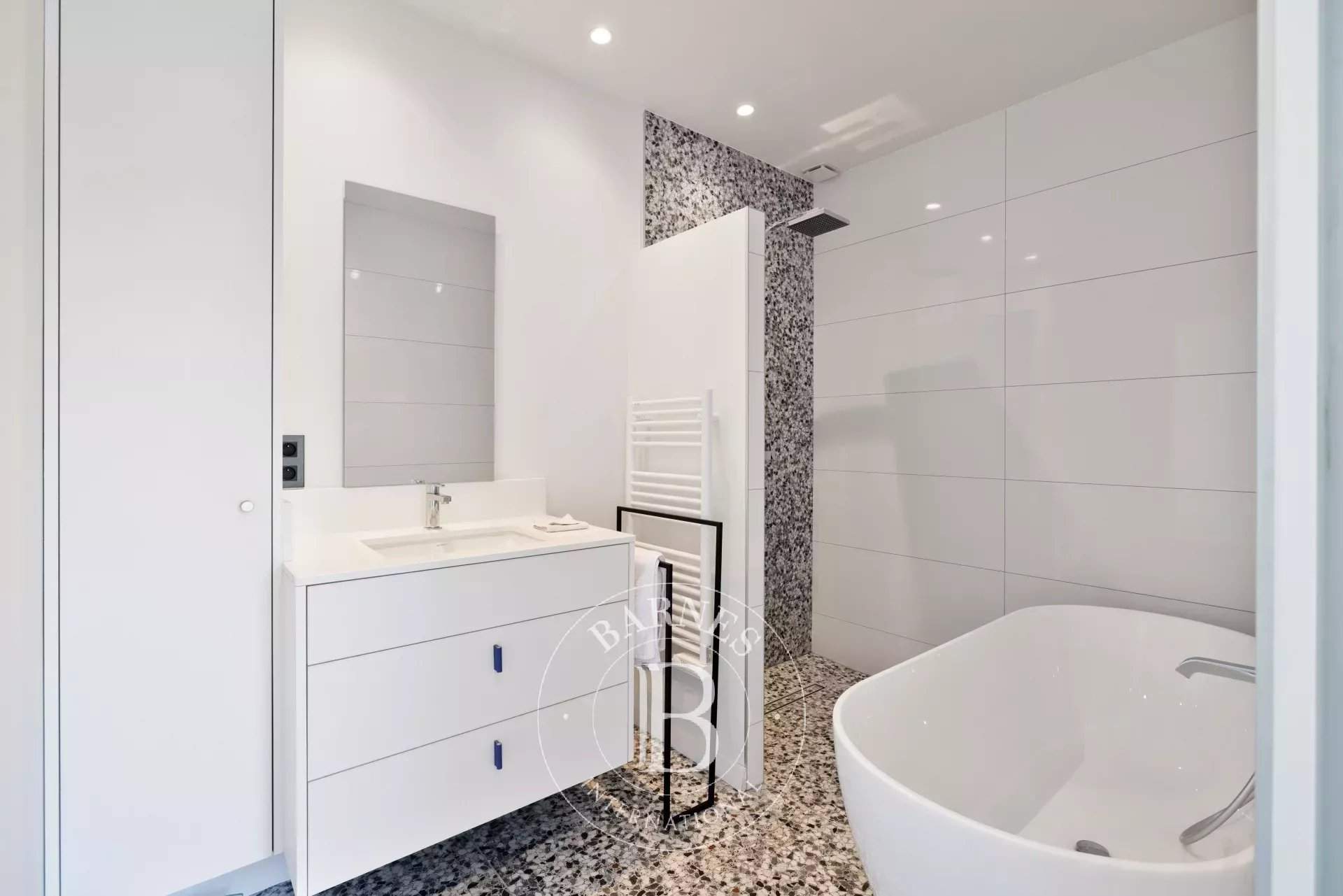 Anglet  - Maison 7 Pi&egrave;ces 3 Chambres - picture 14