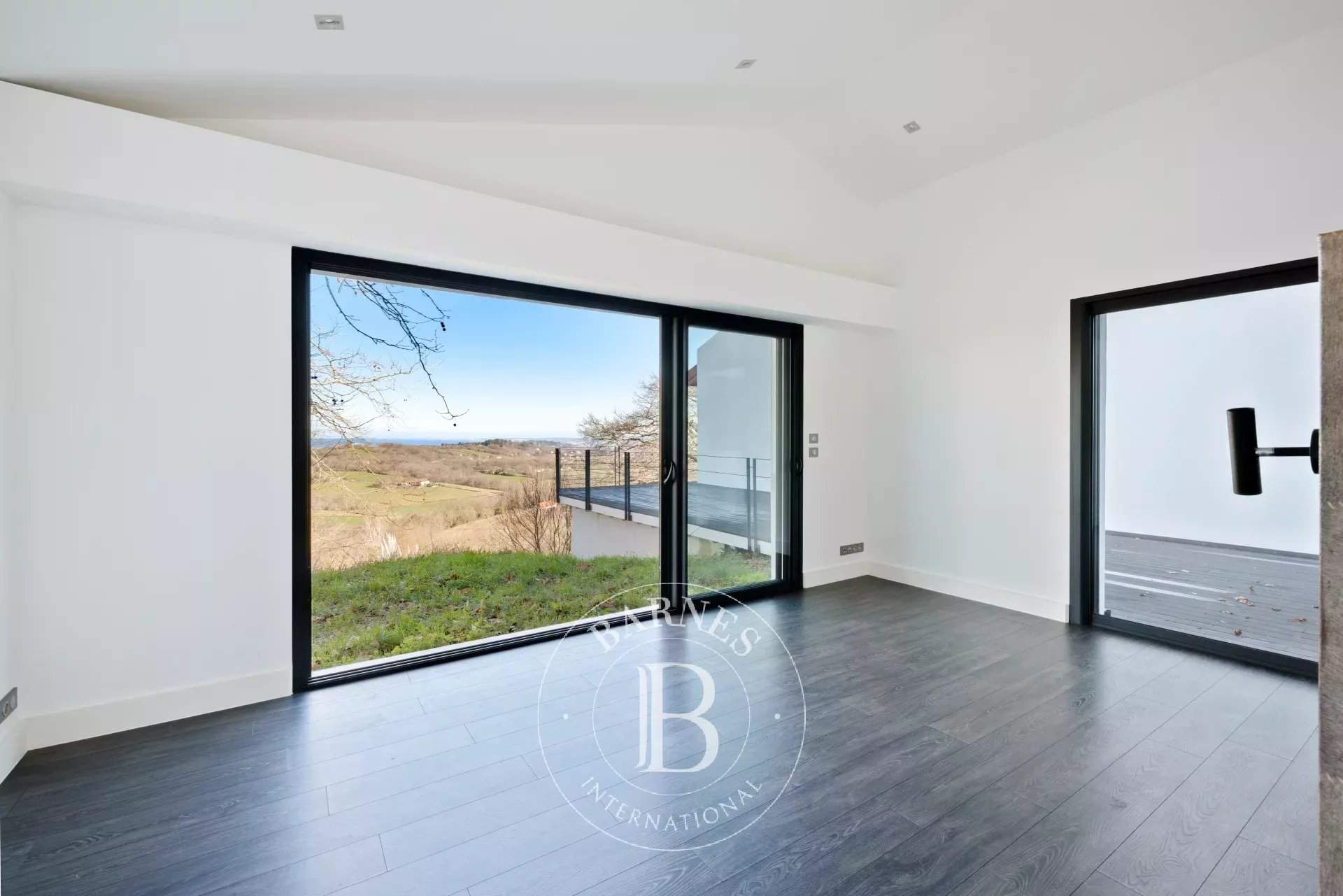 Urrugne  - House 6 Bedrooms - picture 14