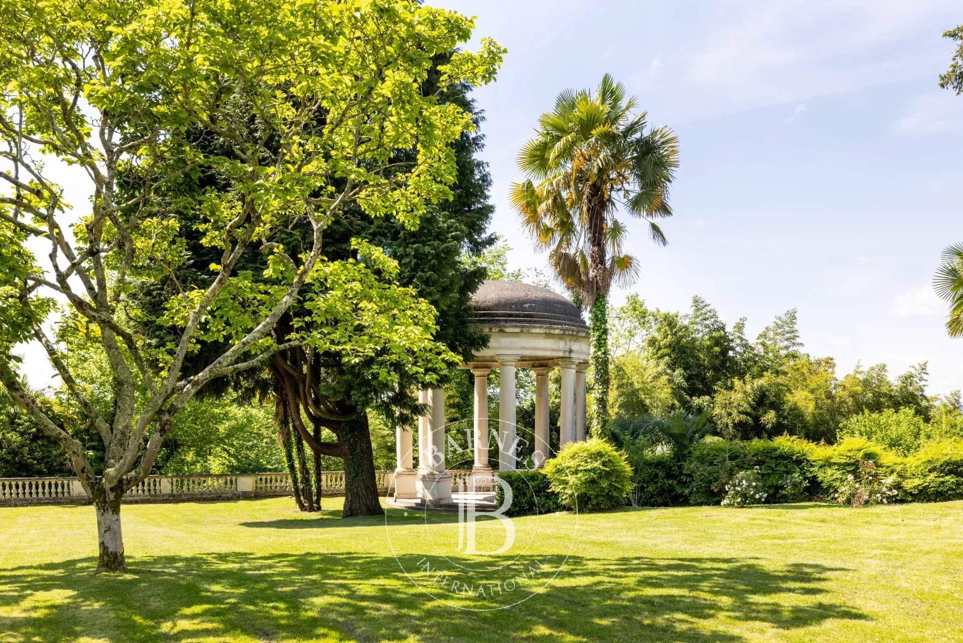 Pau  - Appartement 9 Pièces 3 Chambres - picture 3