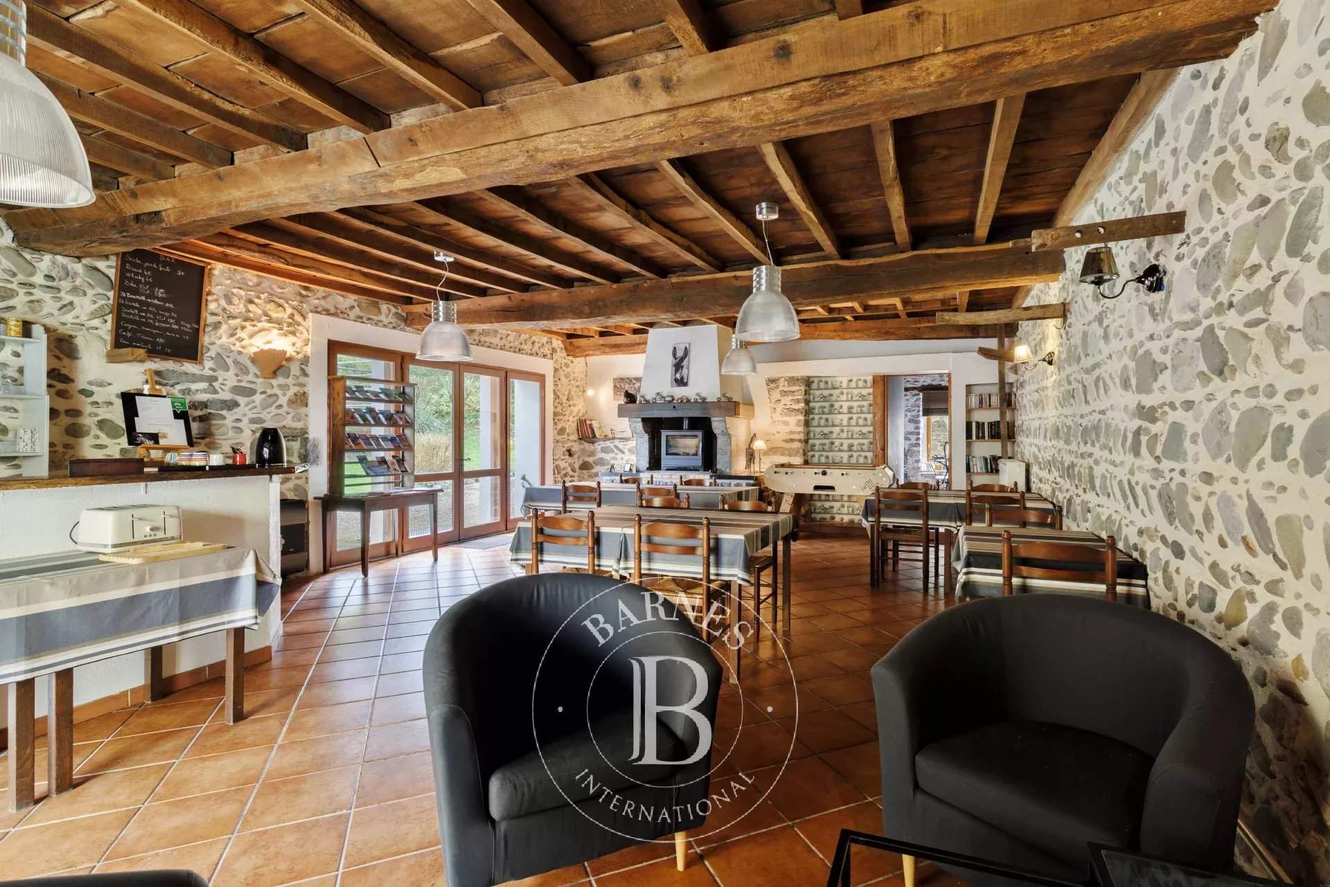 Oloron-Sainte-Marie  - Maison 13 Pièces 8 Chambres - picture 7