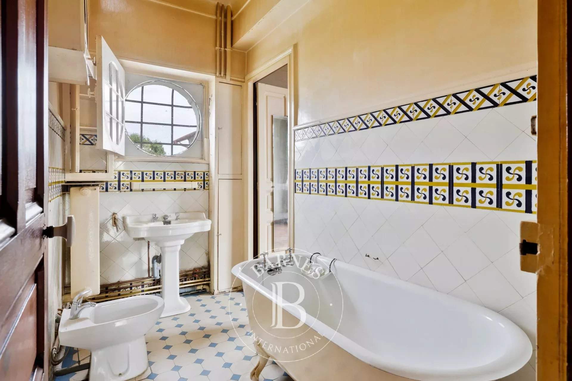 Bayonne  - House 7 Bedrooms - picture 16