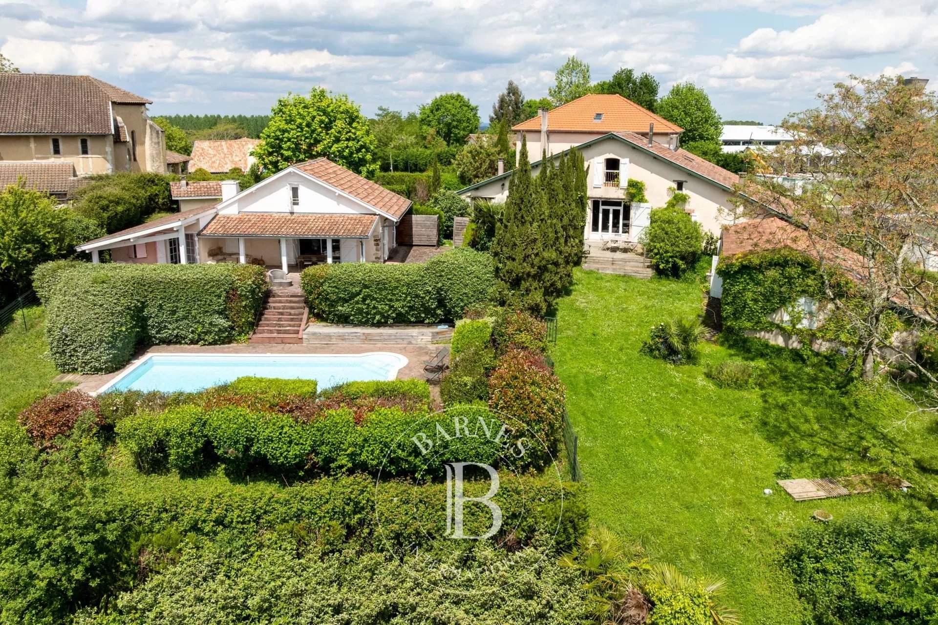 Peyrehorade  - Finca 14 Cuartos 6 Habitaciones - picture 3