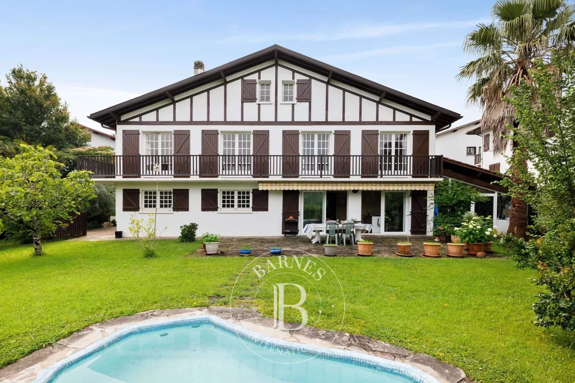 Ascain  - Maison 9 Pièces 6 Chambres - picture 1