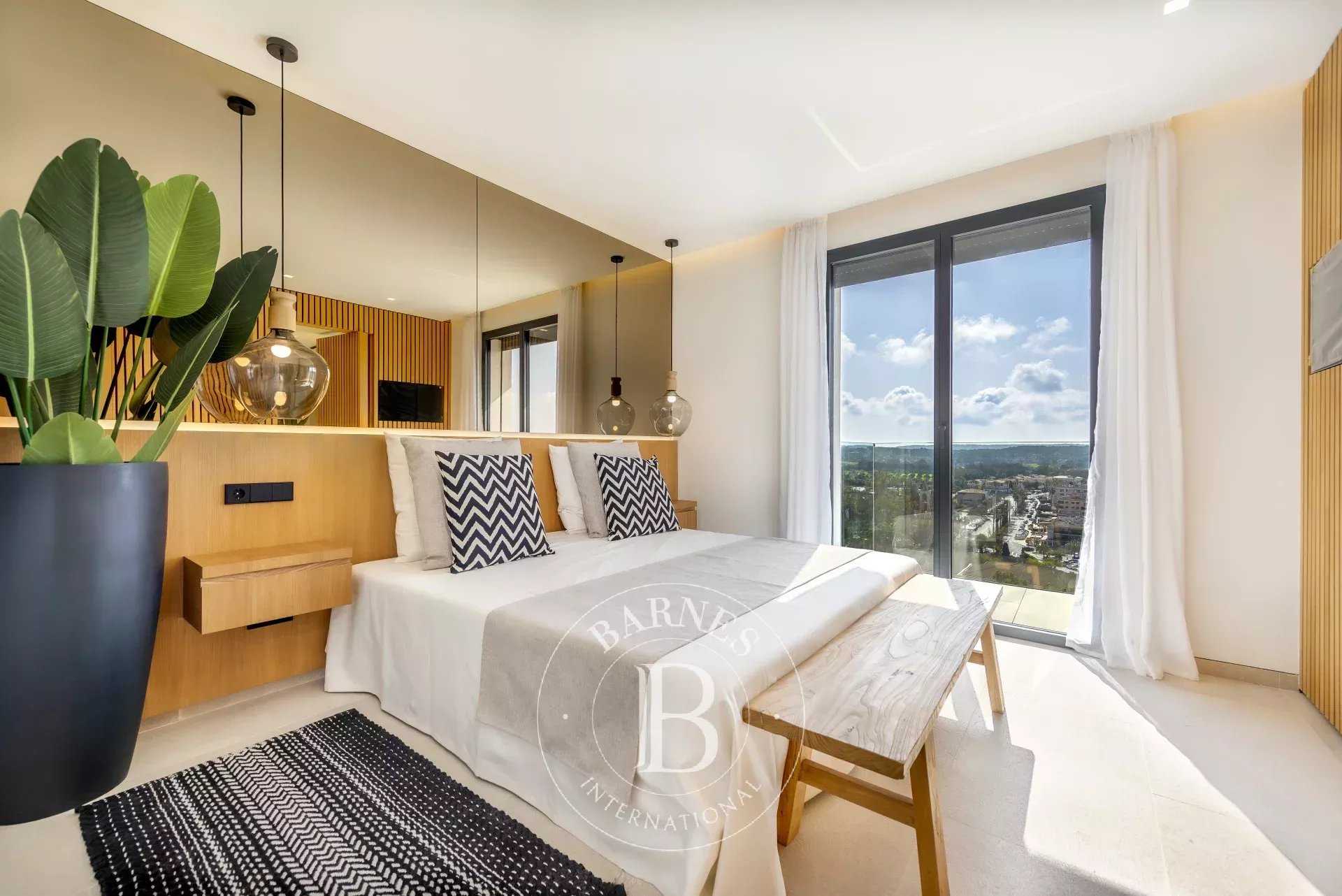 Santa Ponsa  - Piso 5 Cuartos 4 Habitaciones