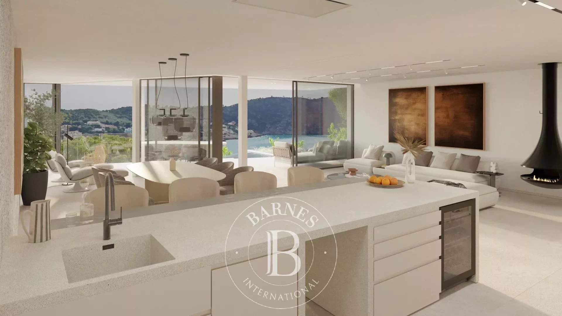 Es Camp de Mar  - Villa 4 Bedrooms - picture 4