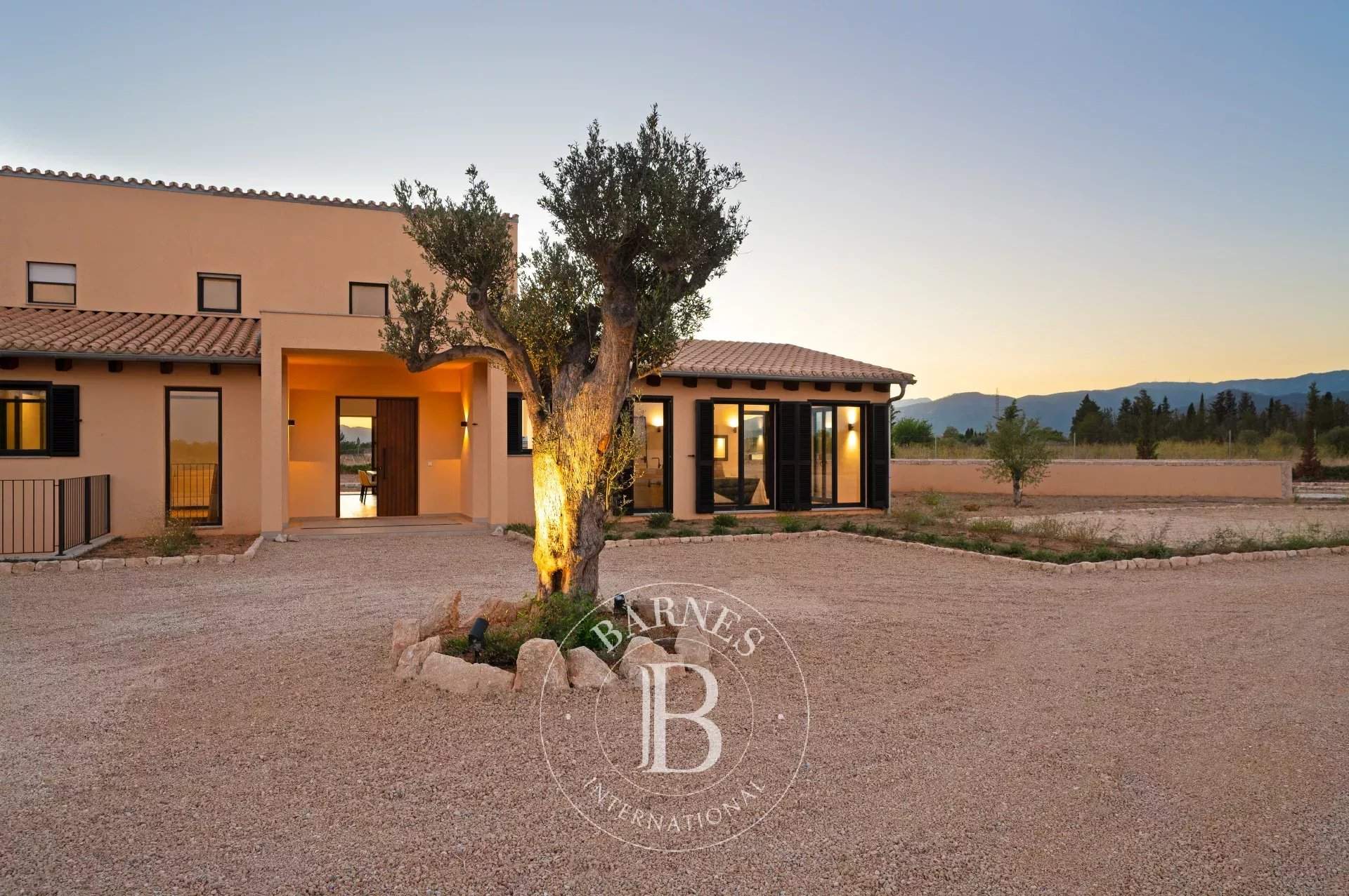 Santa María del Camí  - Villa 5 Cuartos 4 Habitaciones - picture 14