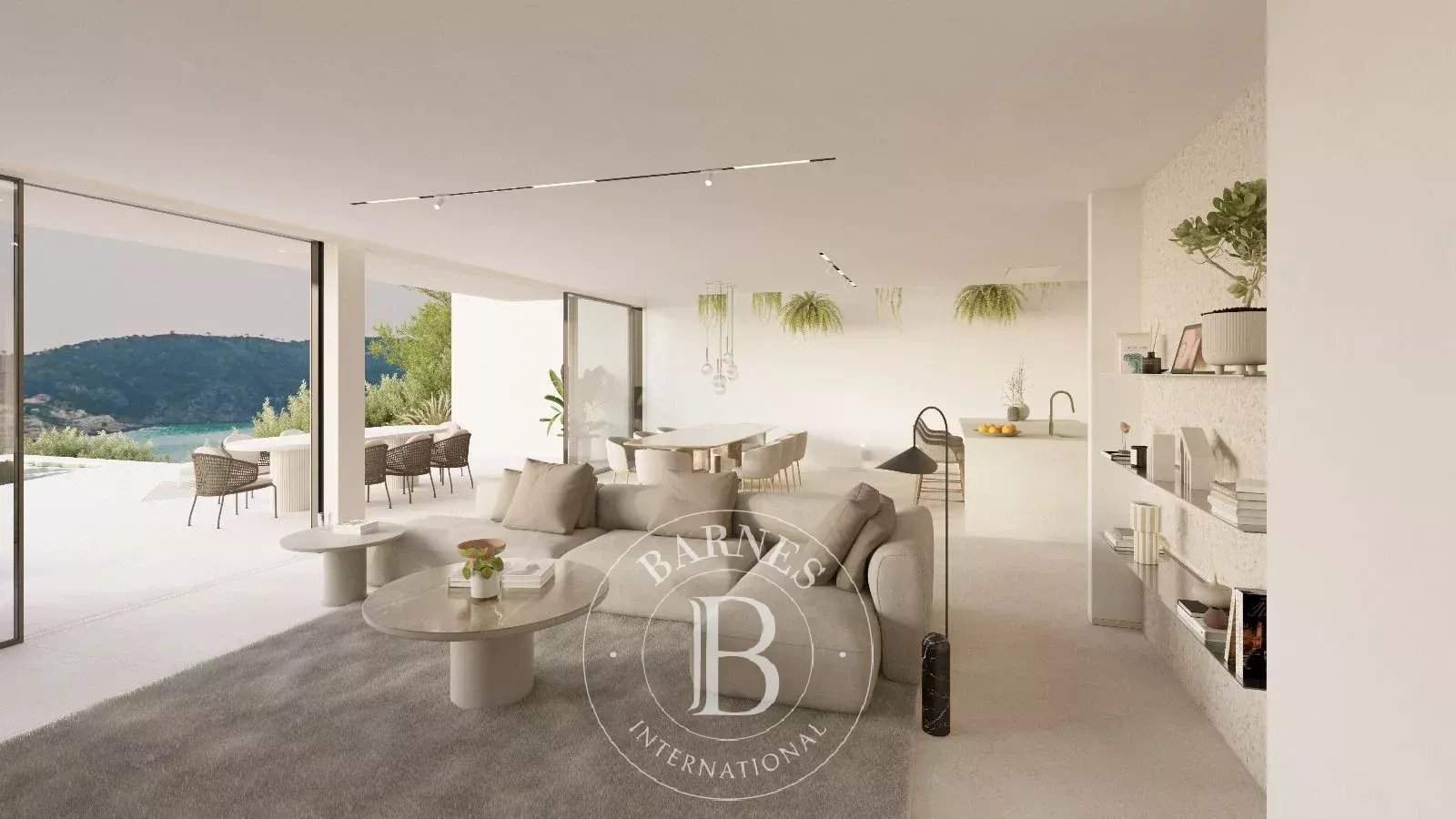 Es Camp de Mar  - Villa 4 Bedrooms - picture 5