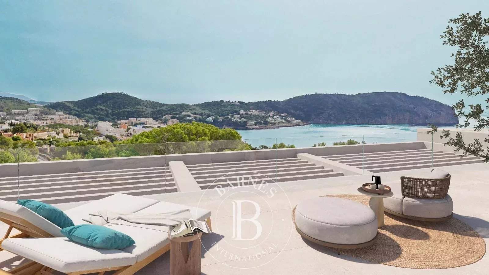 Es Camp de Mar  - Villa 4 Bedrooms - picture 4