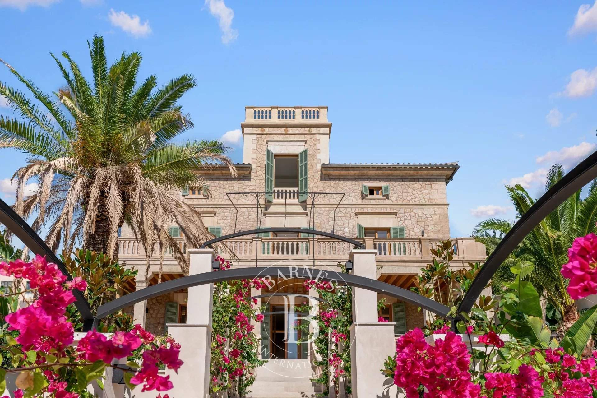 Palma de Mallorca  - Villa 5 Bedrooms - picture 1