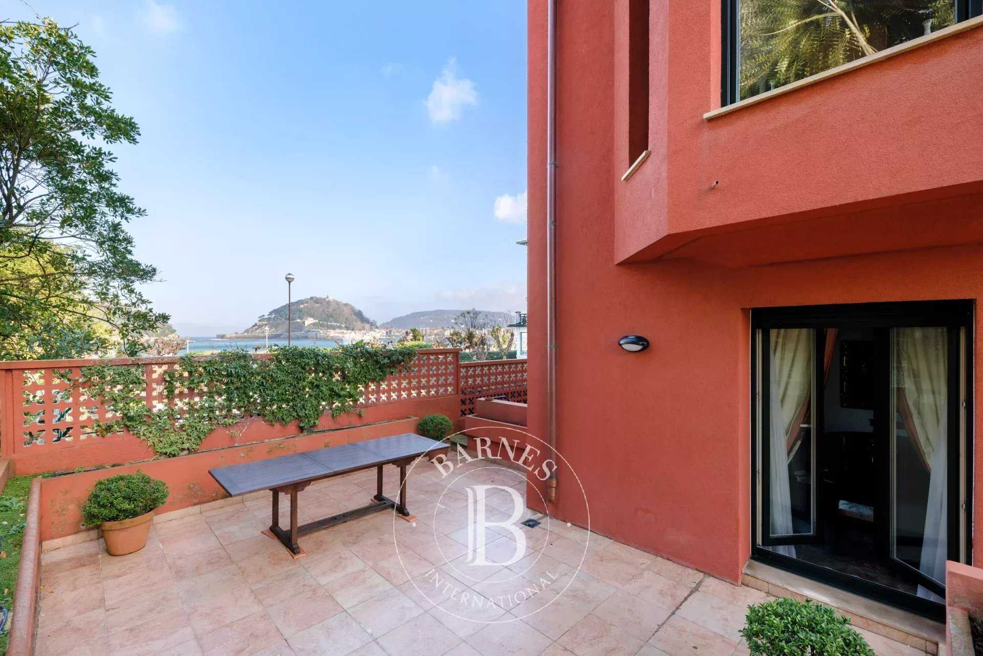 San Sebastián  - Villa 6 Bedrooms