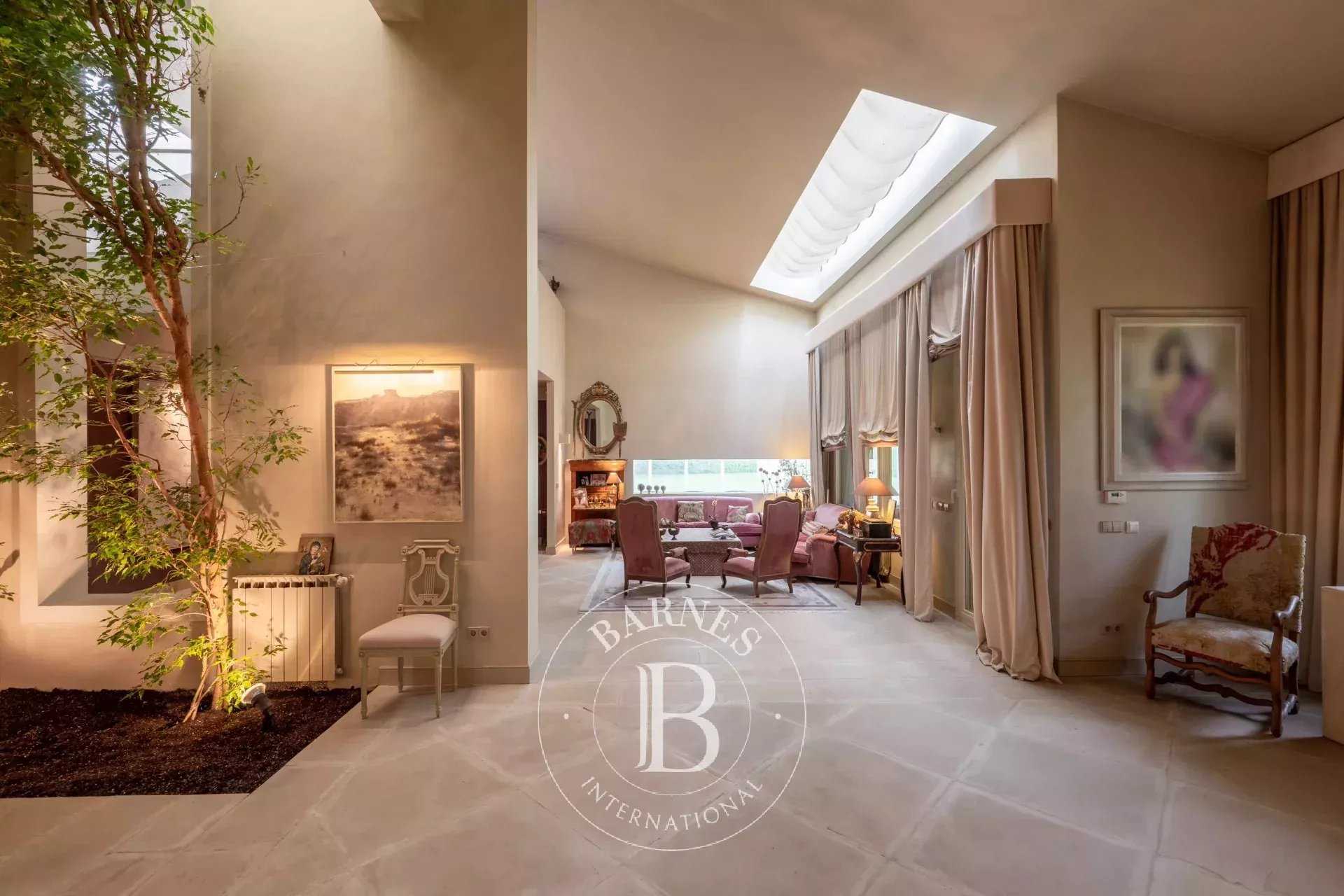 Pamplona  - Villa 6 Bedrooms