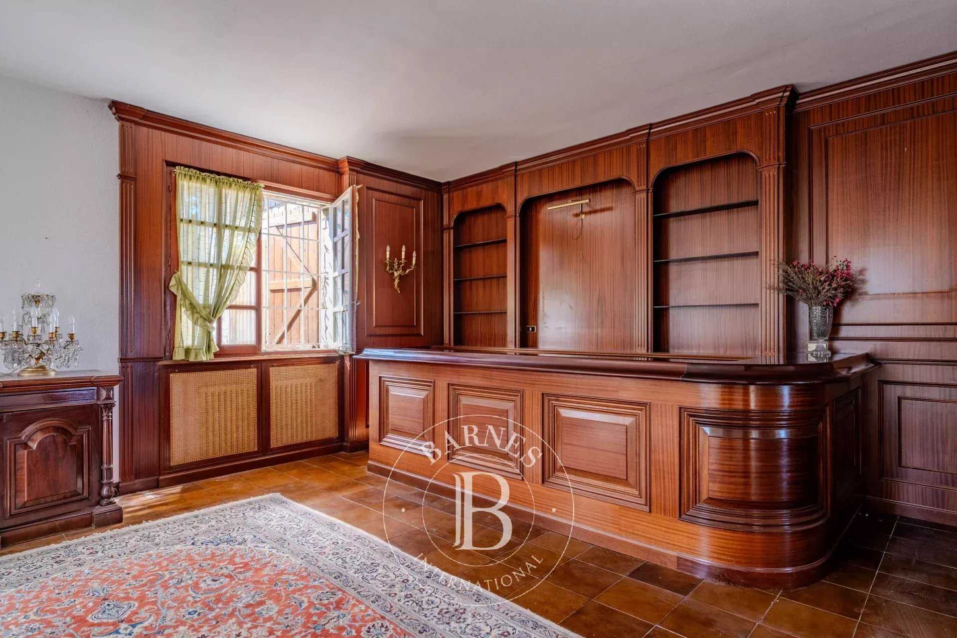 Labastida  - Property 5 Bedrooms