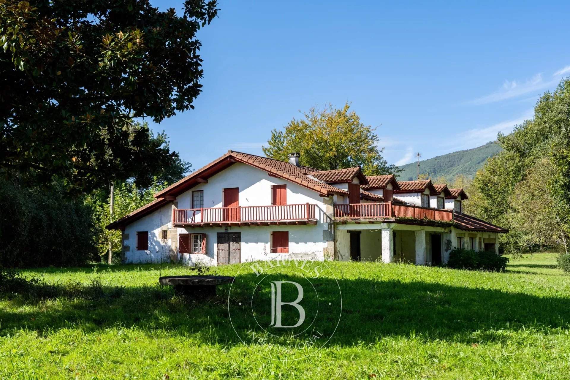 Irún  - House 8 Bedrooms - picture 1