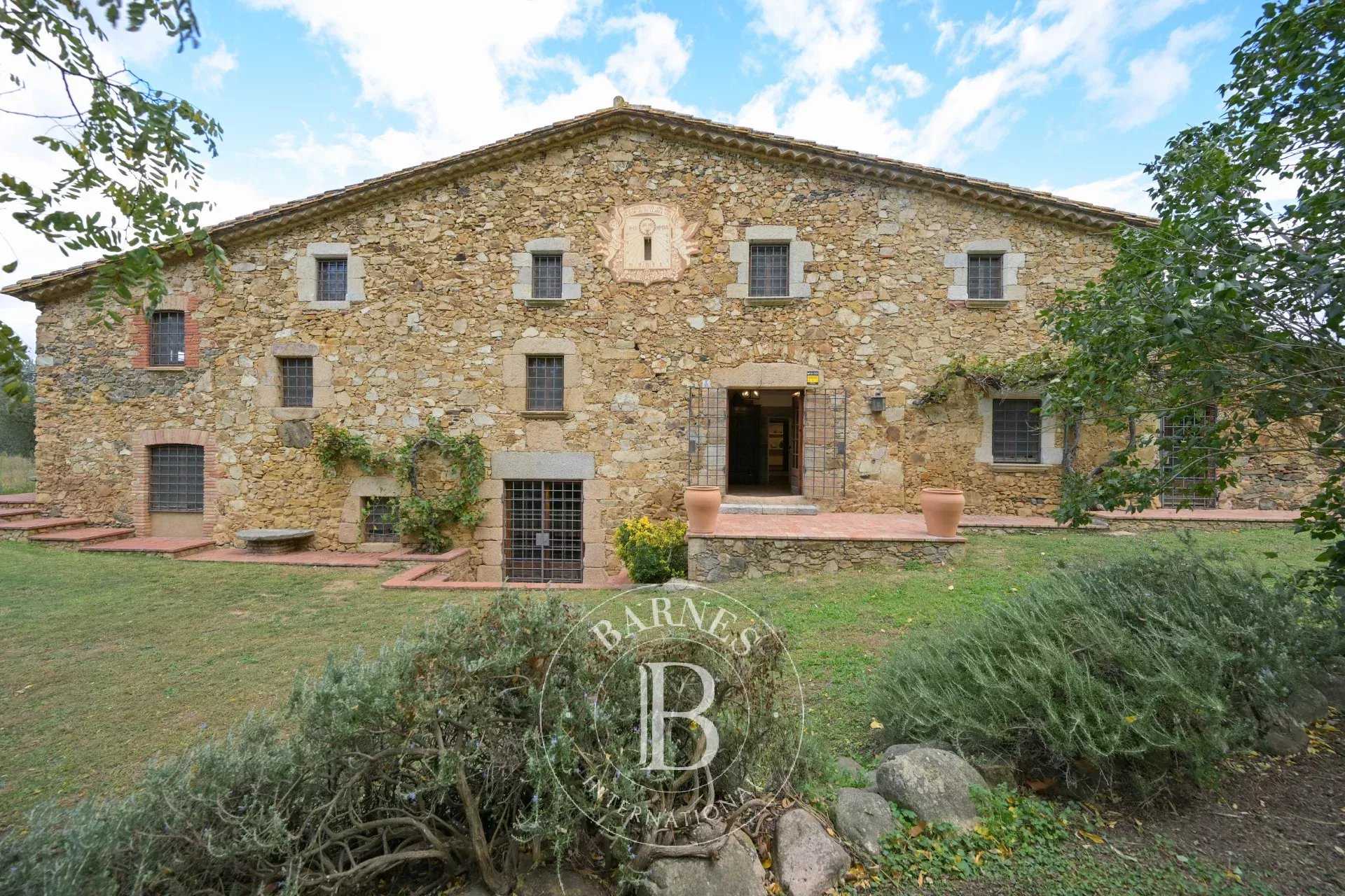 Llagostera  - Mas 6 Bedrooms