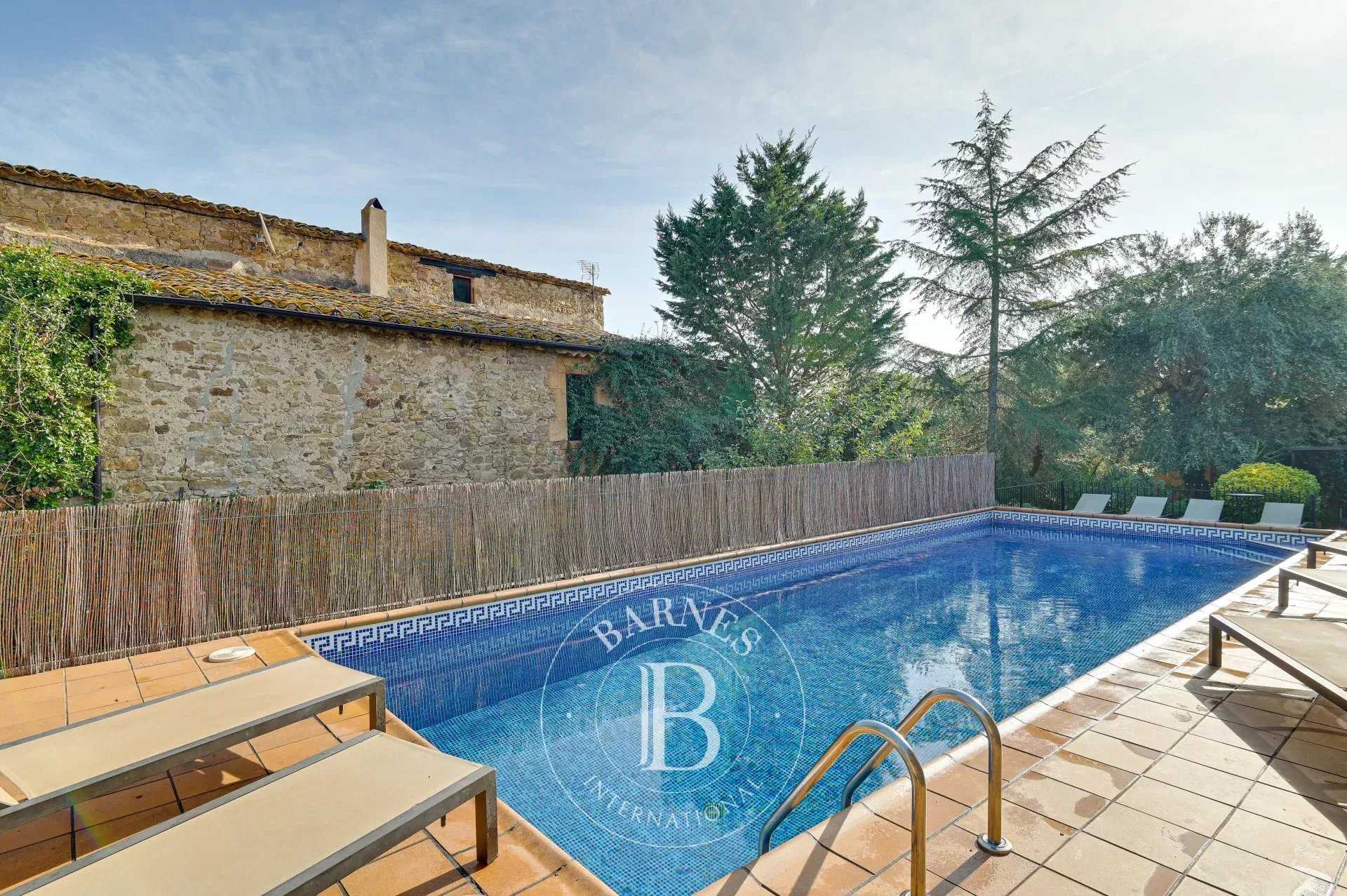 Ullastret  - Mas 12 Bedrooms