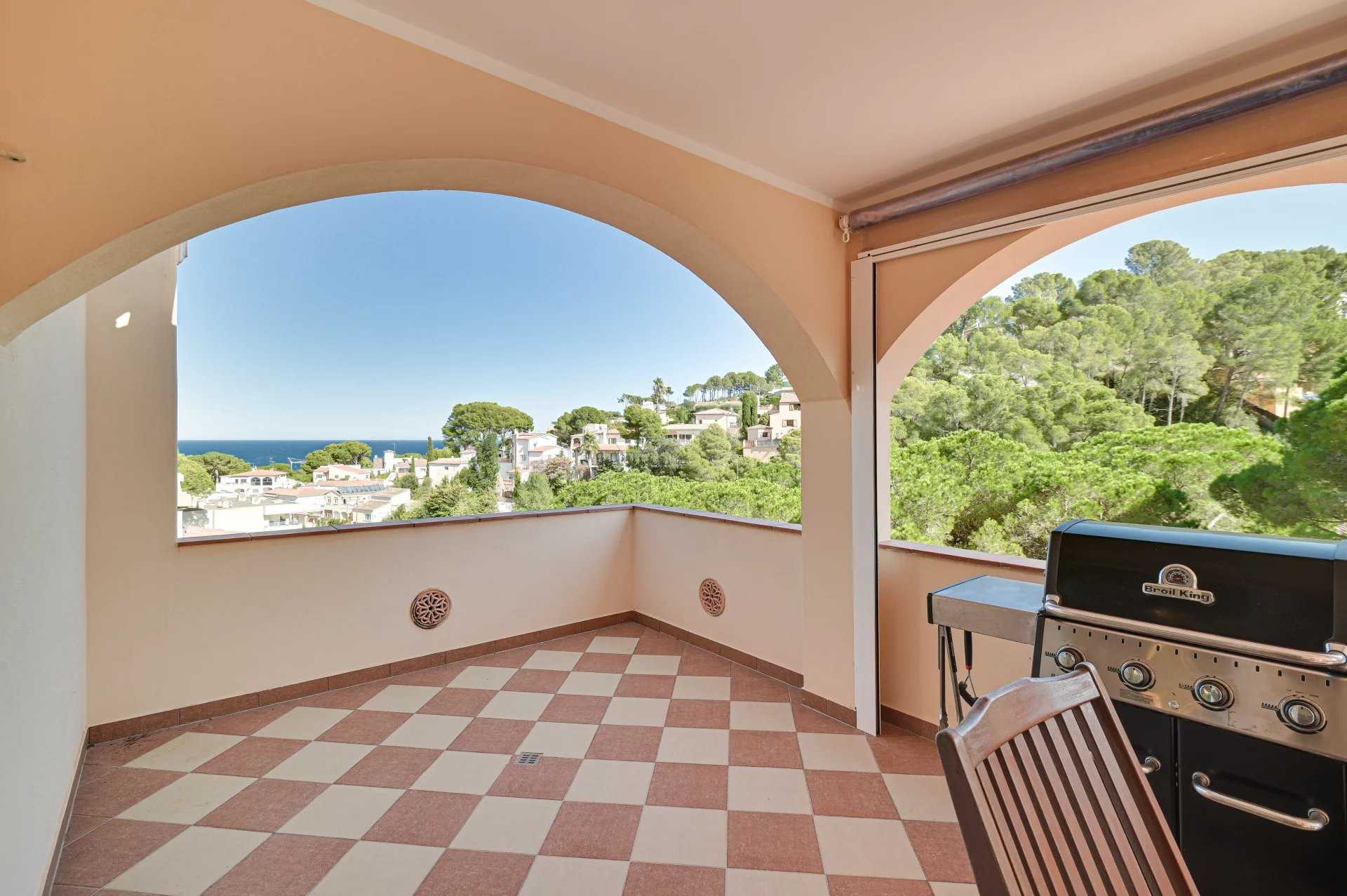 Pals  - Villa 8 Bedrooms