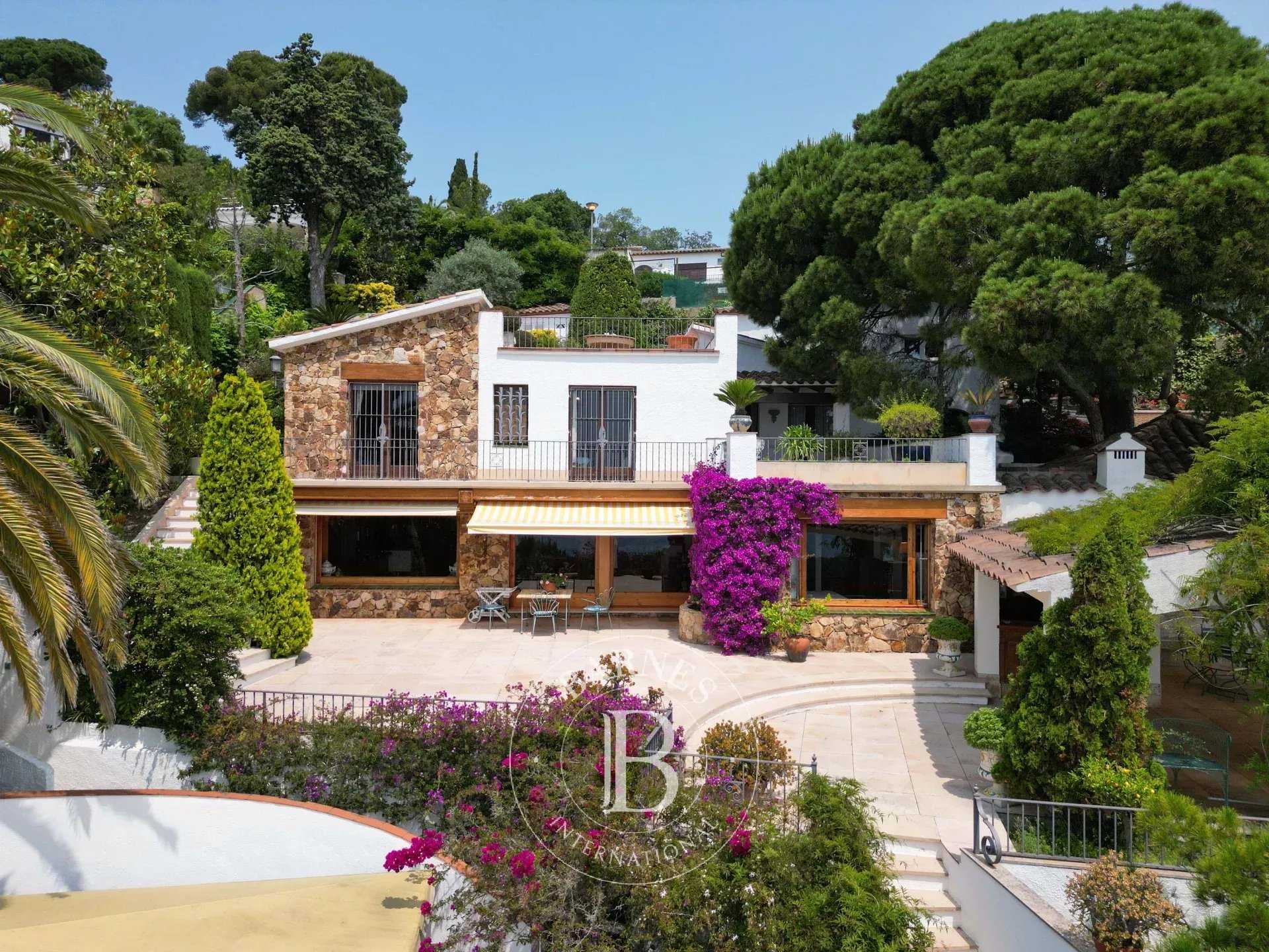 Villa Lloret de Mar  -  ref 85974264 (picture 1)