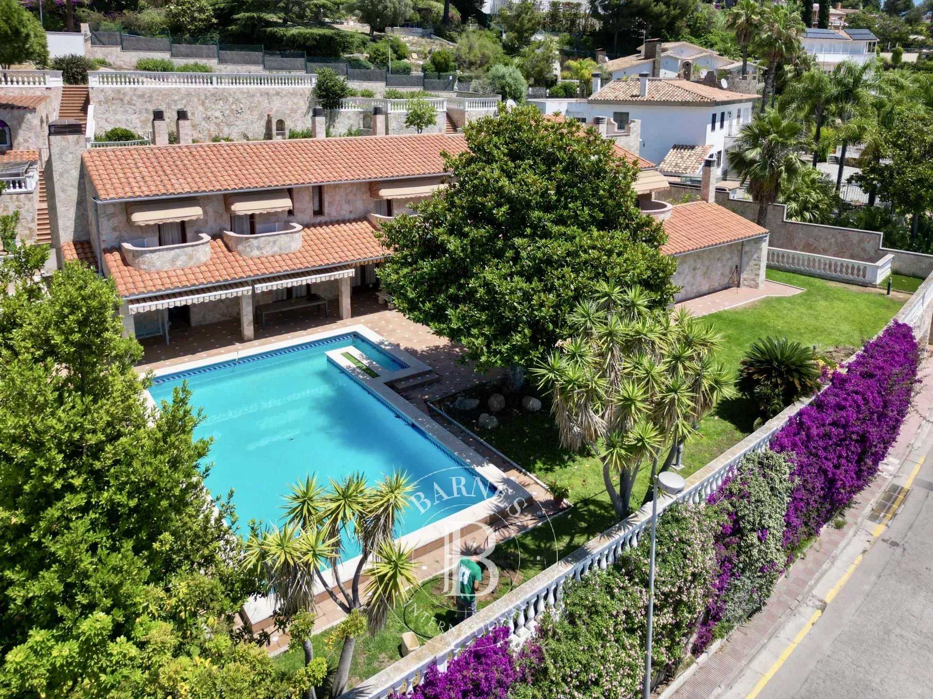 Villa Blanes  -  ref 85974244 (picture 2)