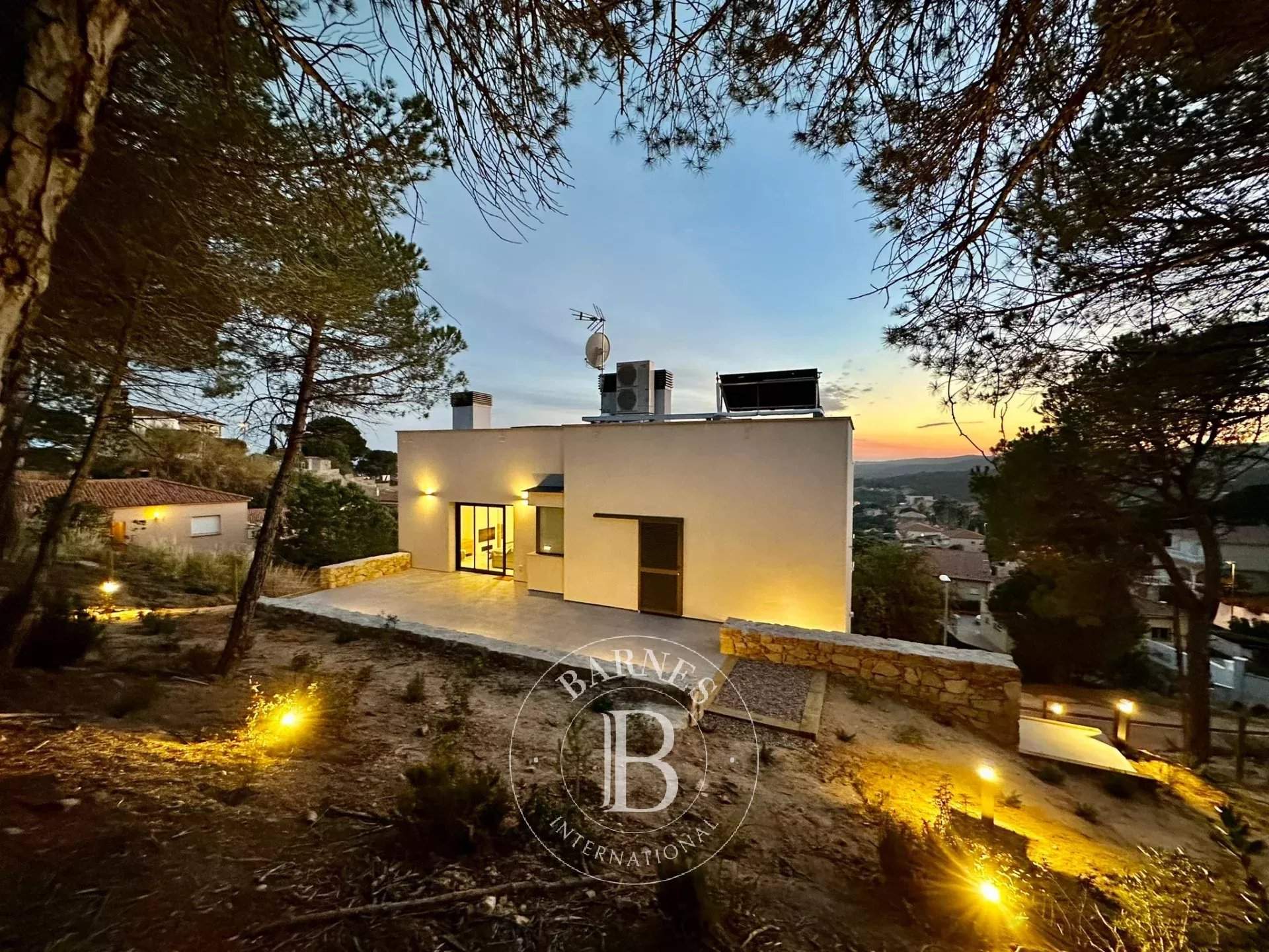 Lloret de Mar  - Villa 4 Bedrooms - picture 4