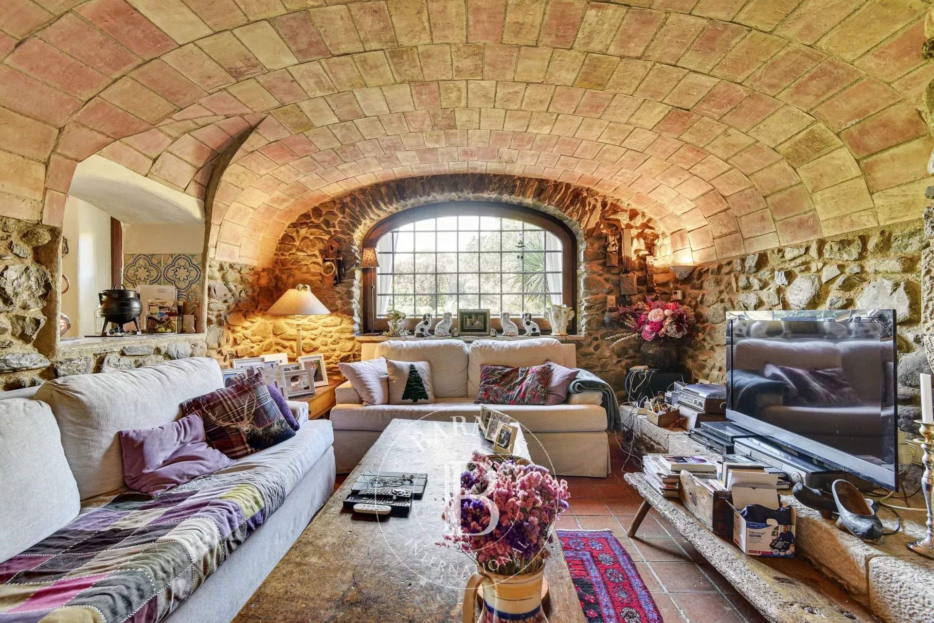 Cruilles  - Mas 8 Pi&egrave;ces 8 Chambres - picture 5