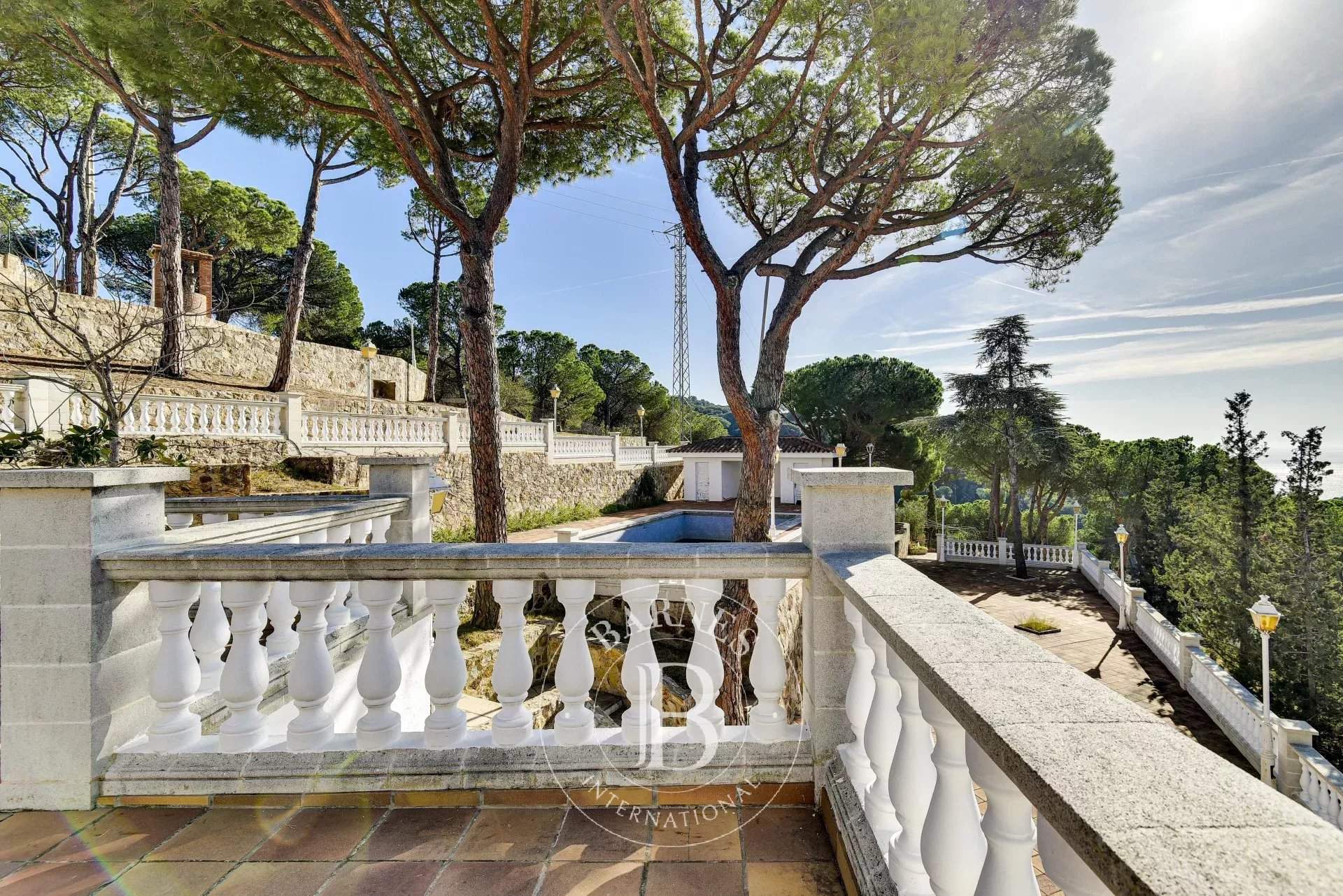 Lloret de Mar  - Casa 8 Cuartos 8 Habitaciones - picture 6