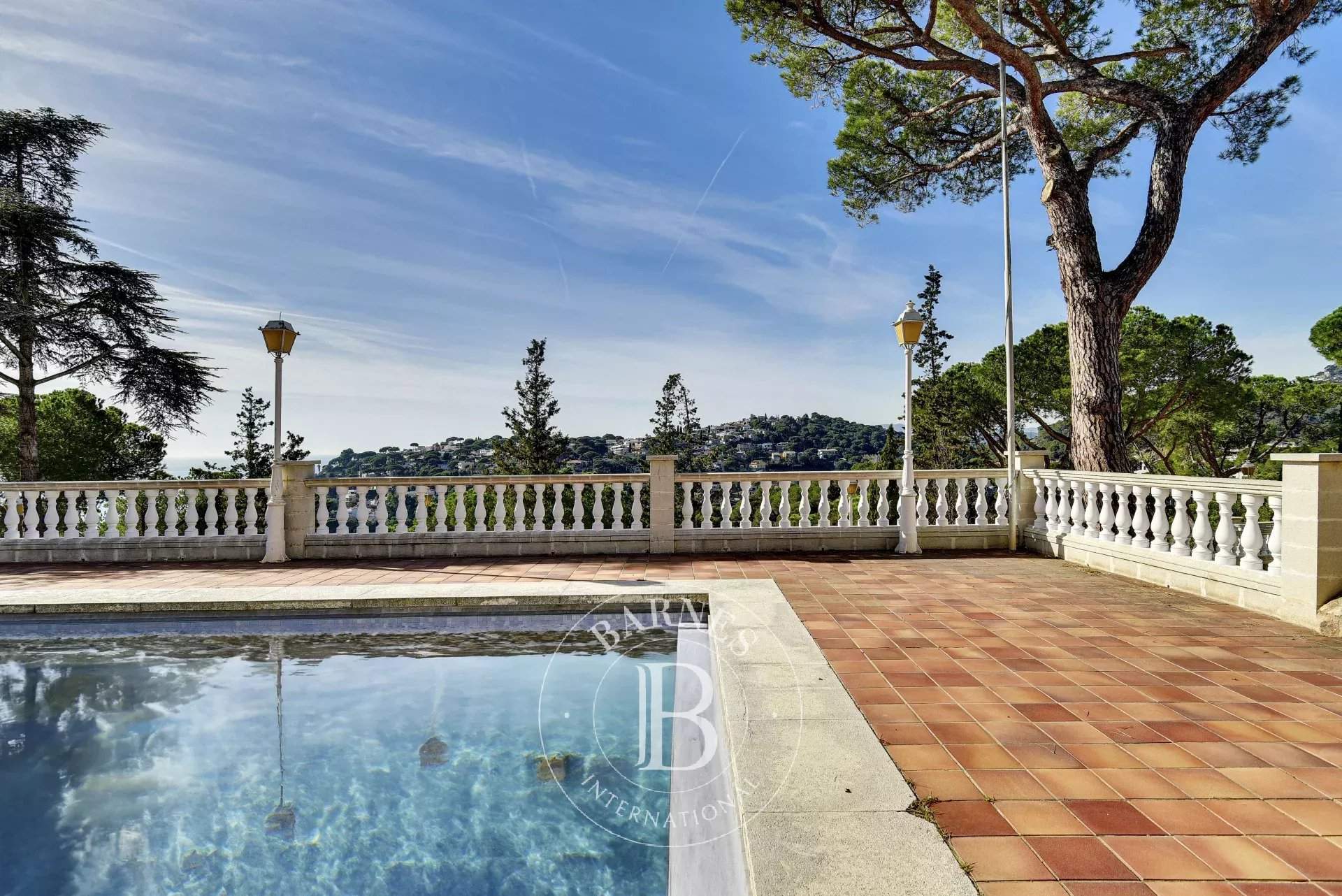 Lloret de Mar  - Casa 8 Cuartos 8 Habitaciones - picture 4