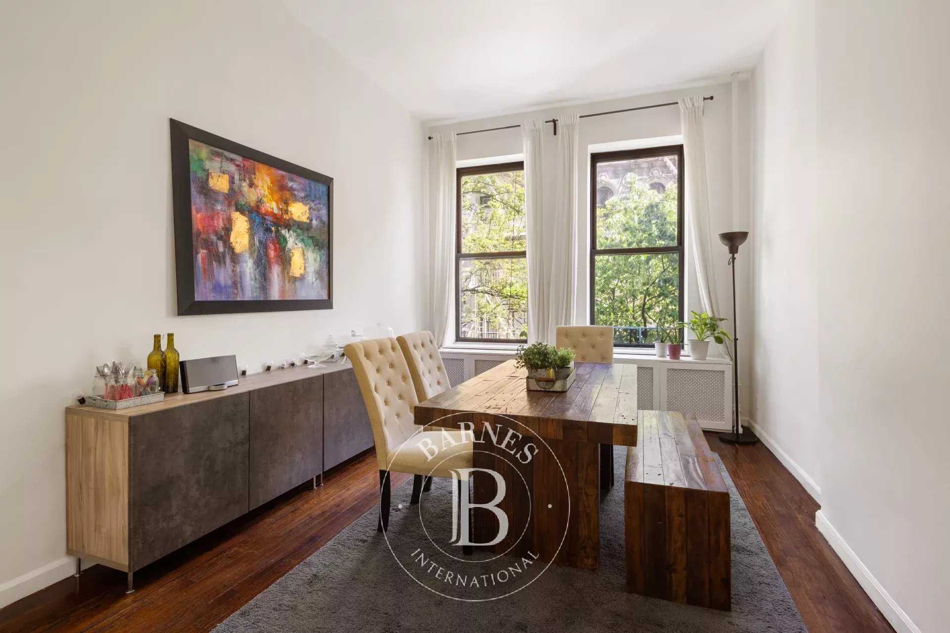 New York  - House 