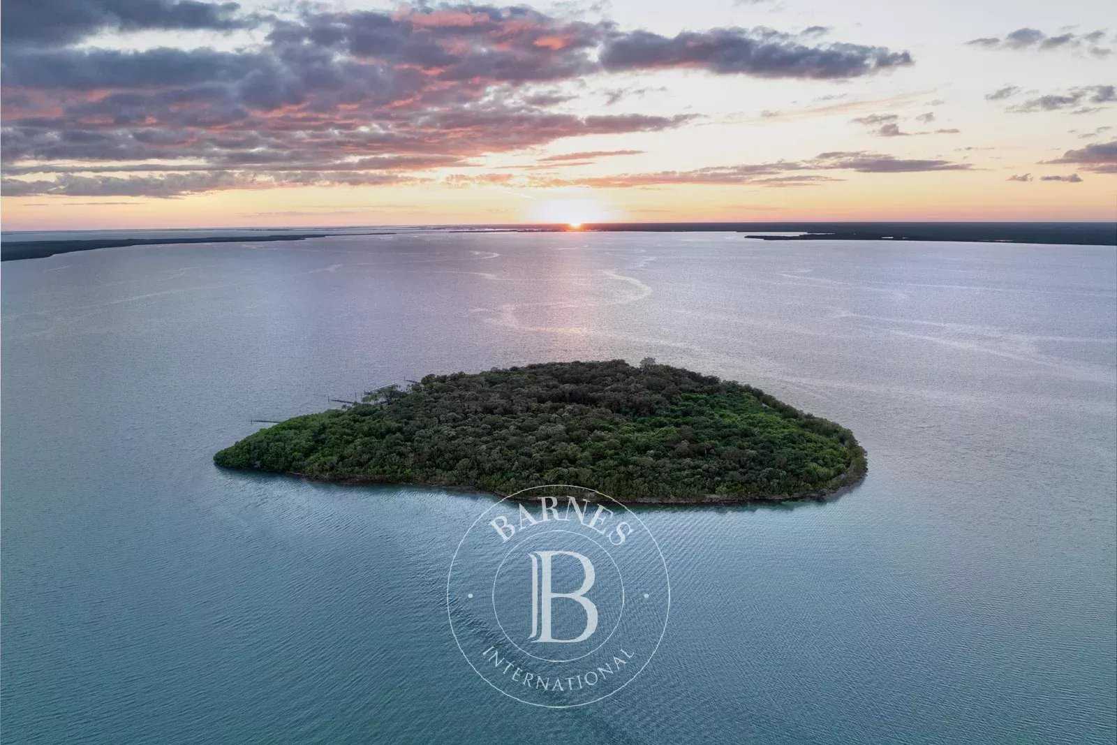 Key Largo  - Private island 