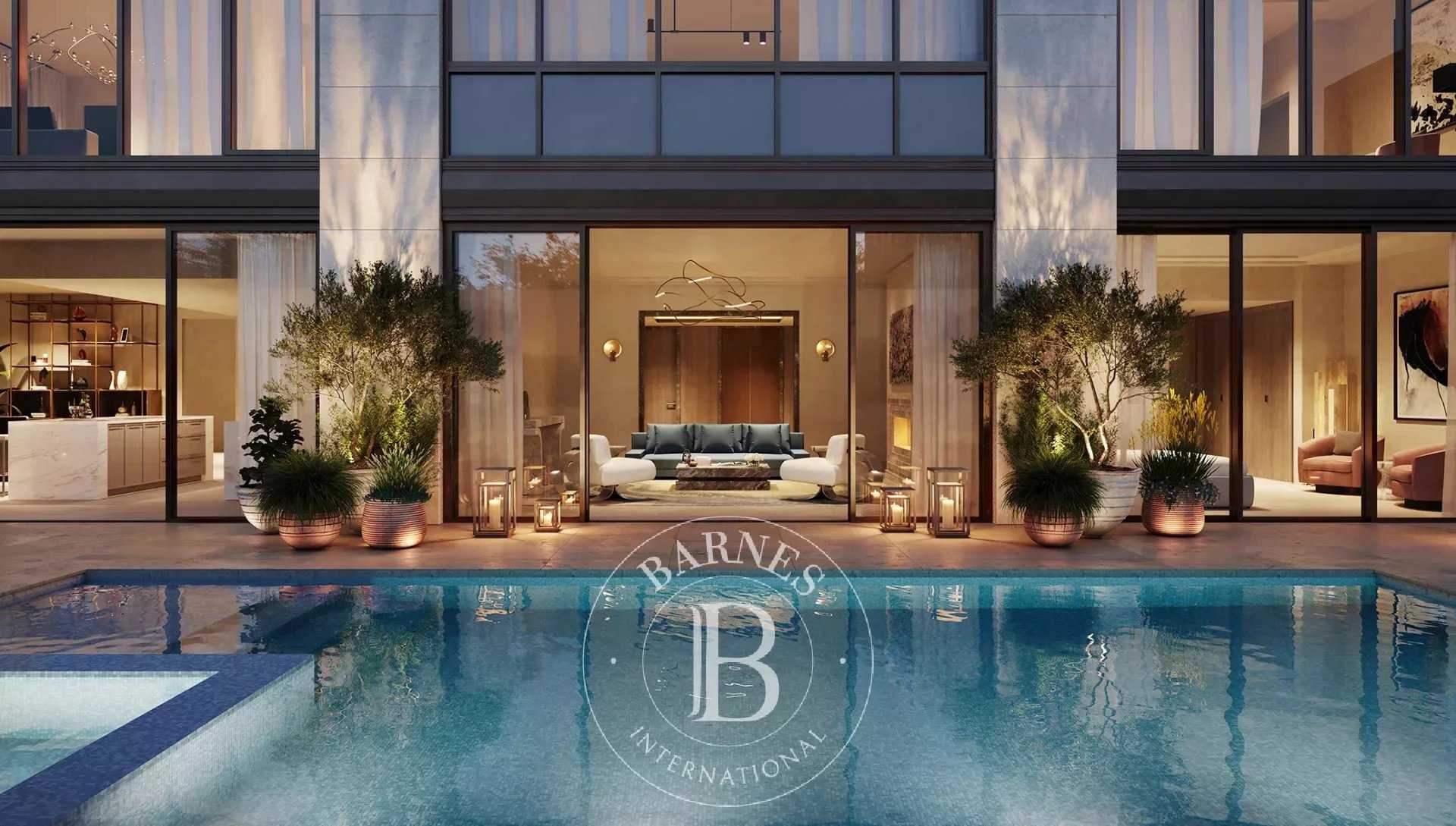 Beverly Hills  - Housing estate 