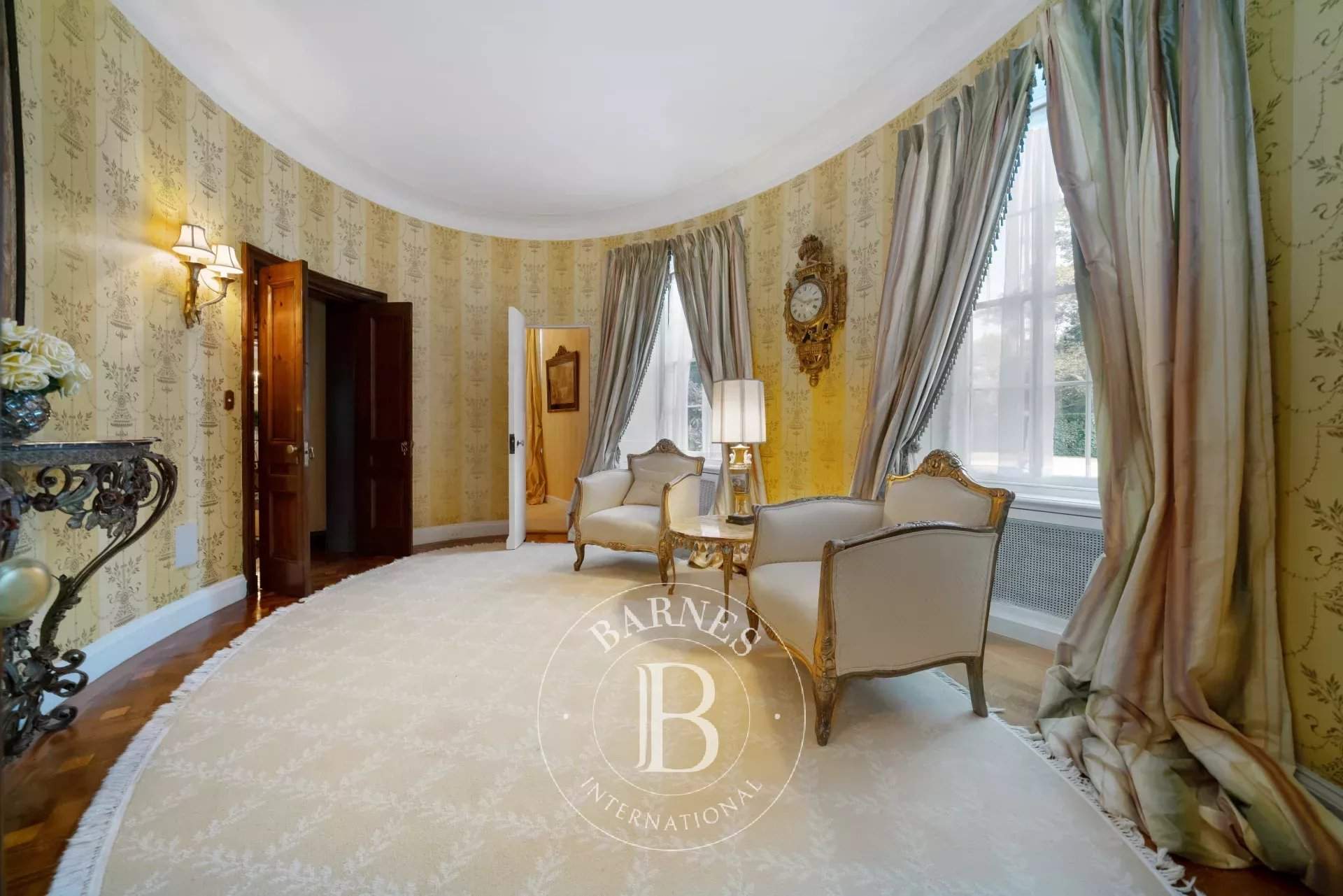 Glen Cove  - House  - picture 9