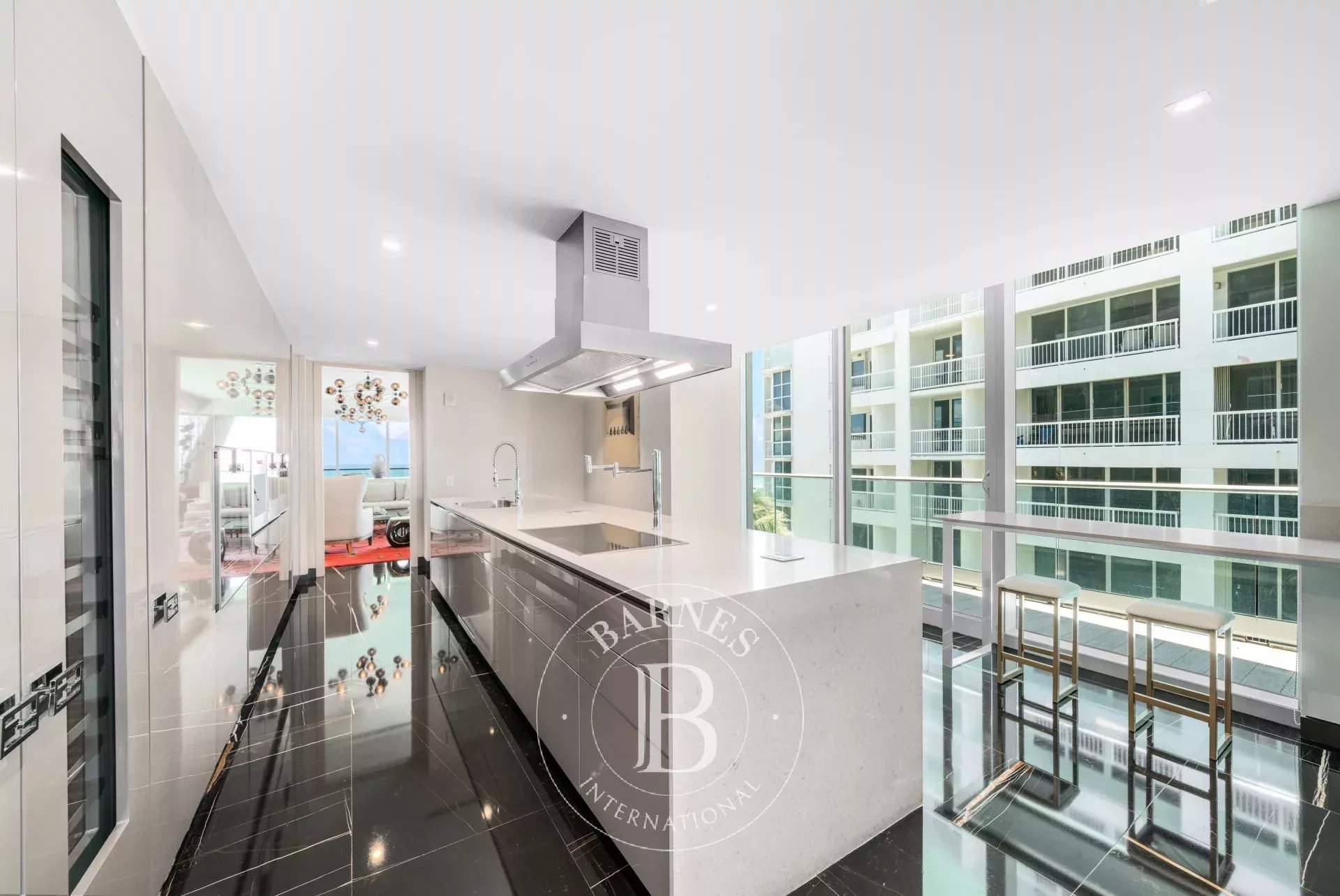 Surfside  - Apartment  - picture 11