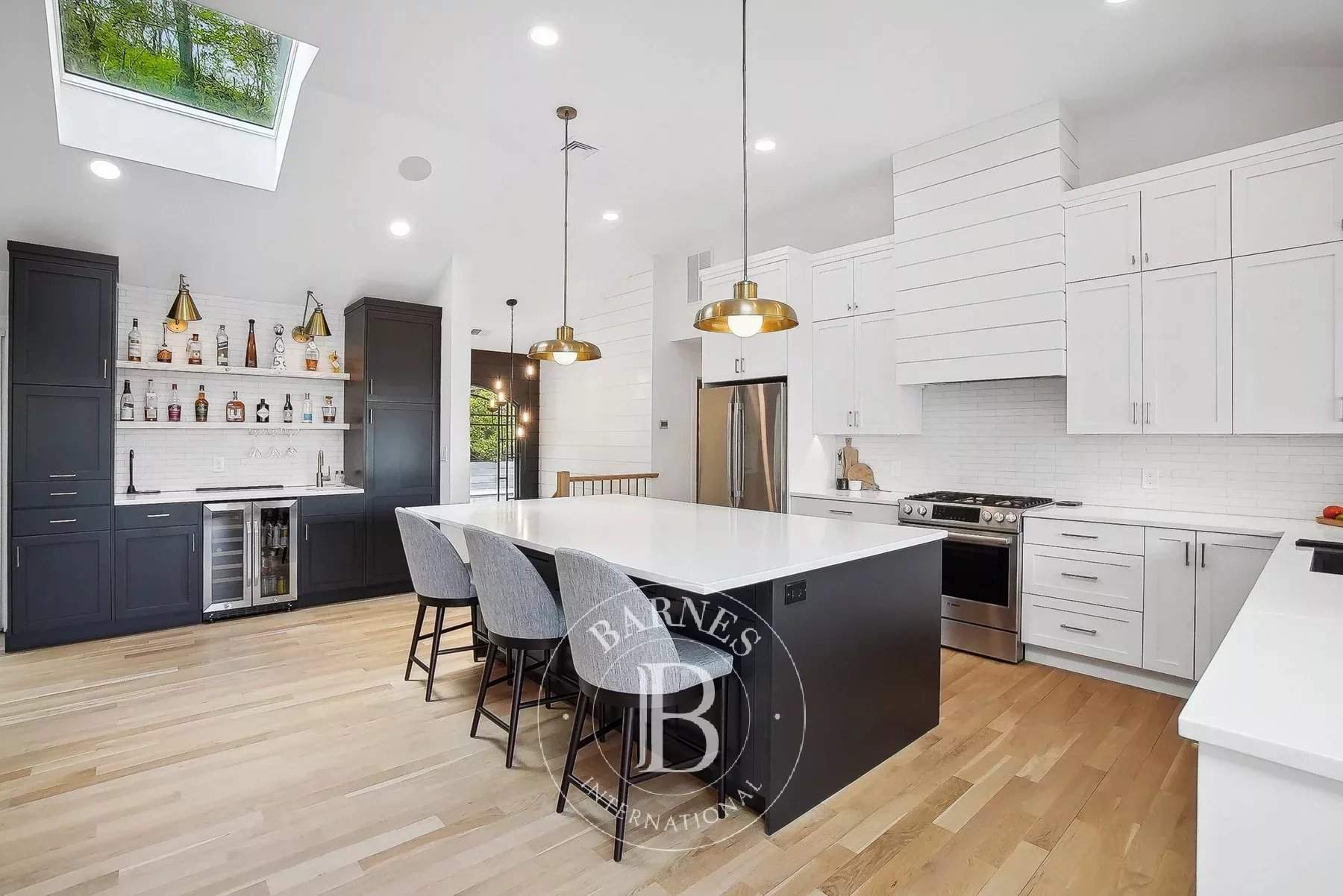 Montclair  - House  - picture 11