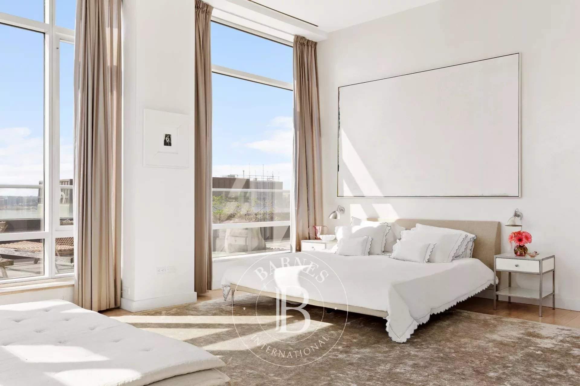 New York  - Penthouse  - picture 2