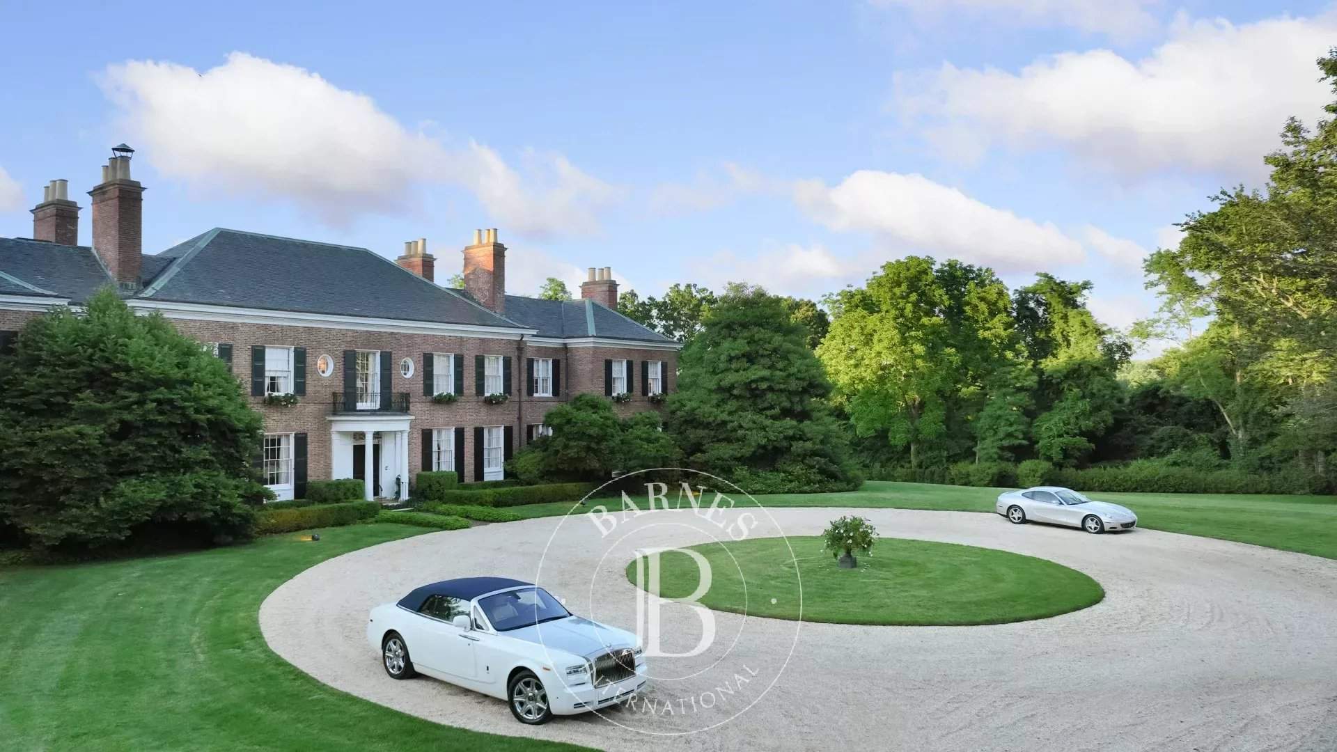 Glen Cove  - House  - picture 6