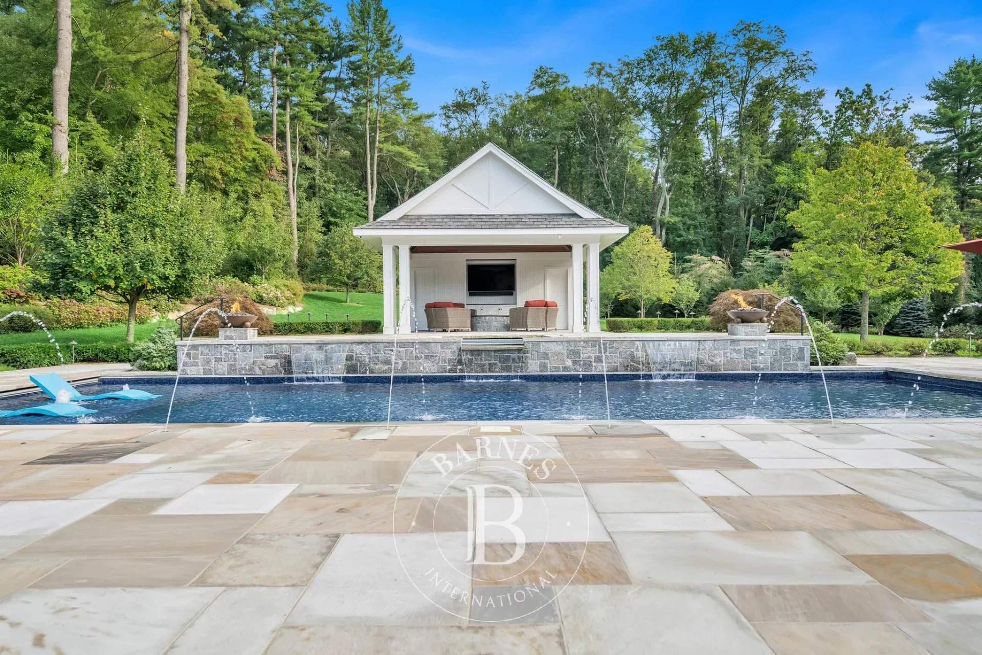 Glen Head  - House  - picture 14