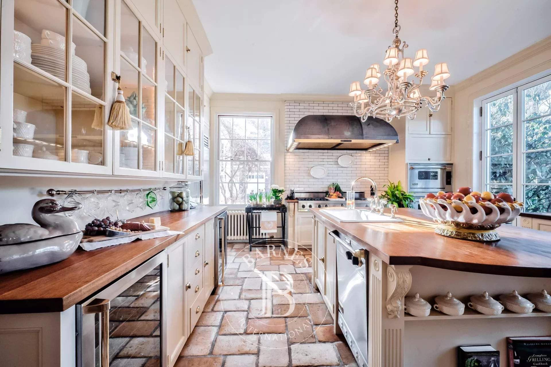 Glen Cove  - House  - picture 19