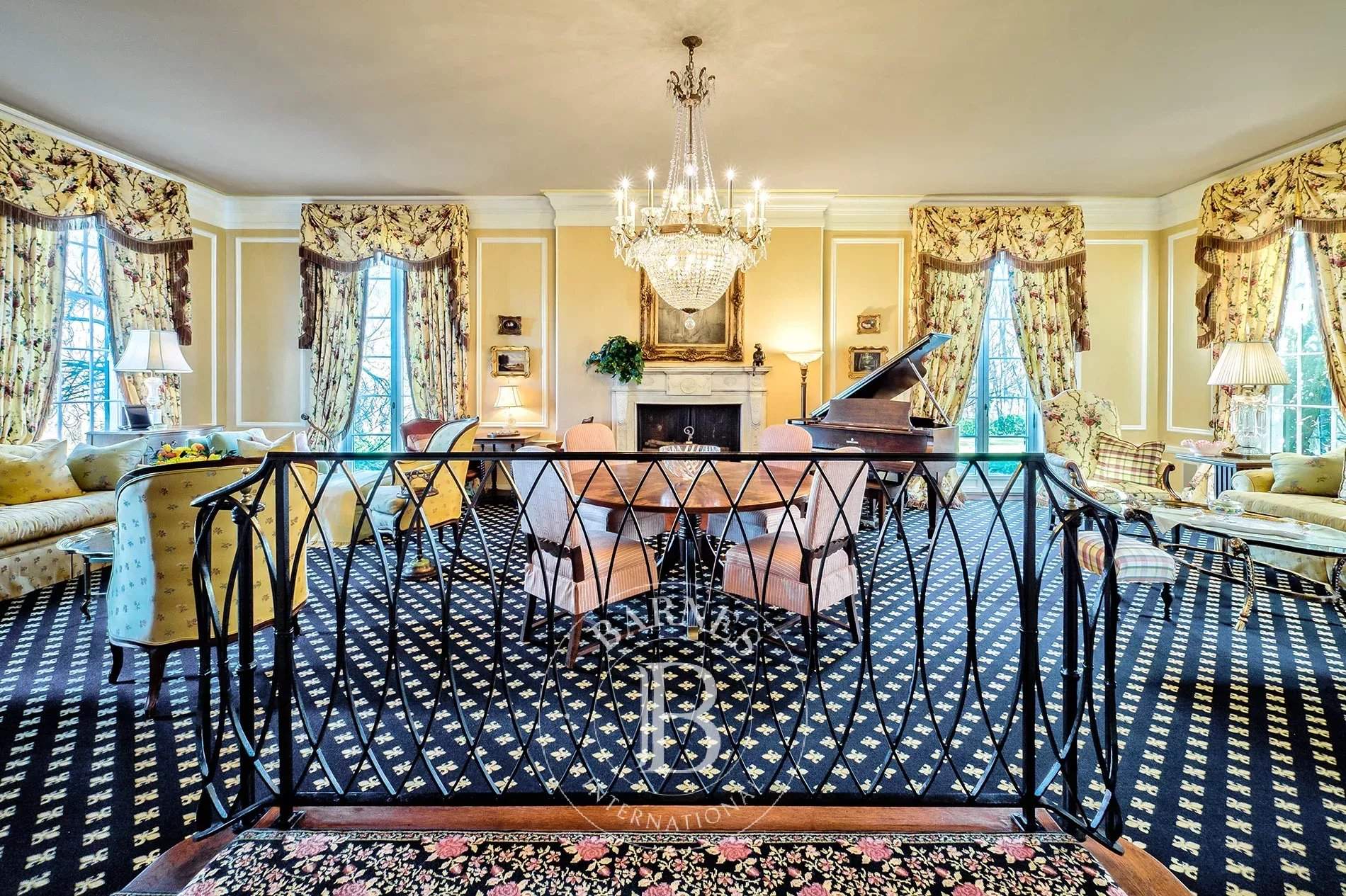 Glen Cove  - House  - picture 14