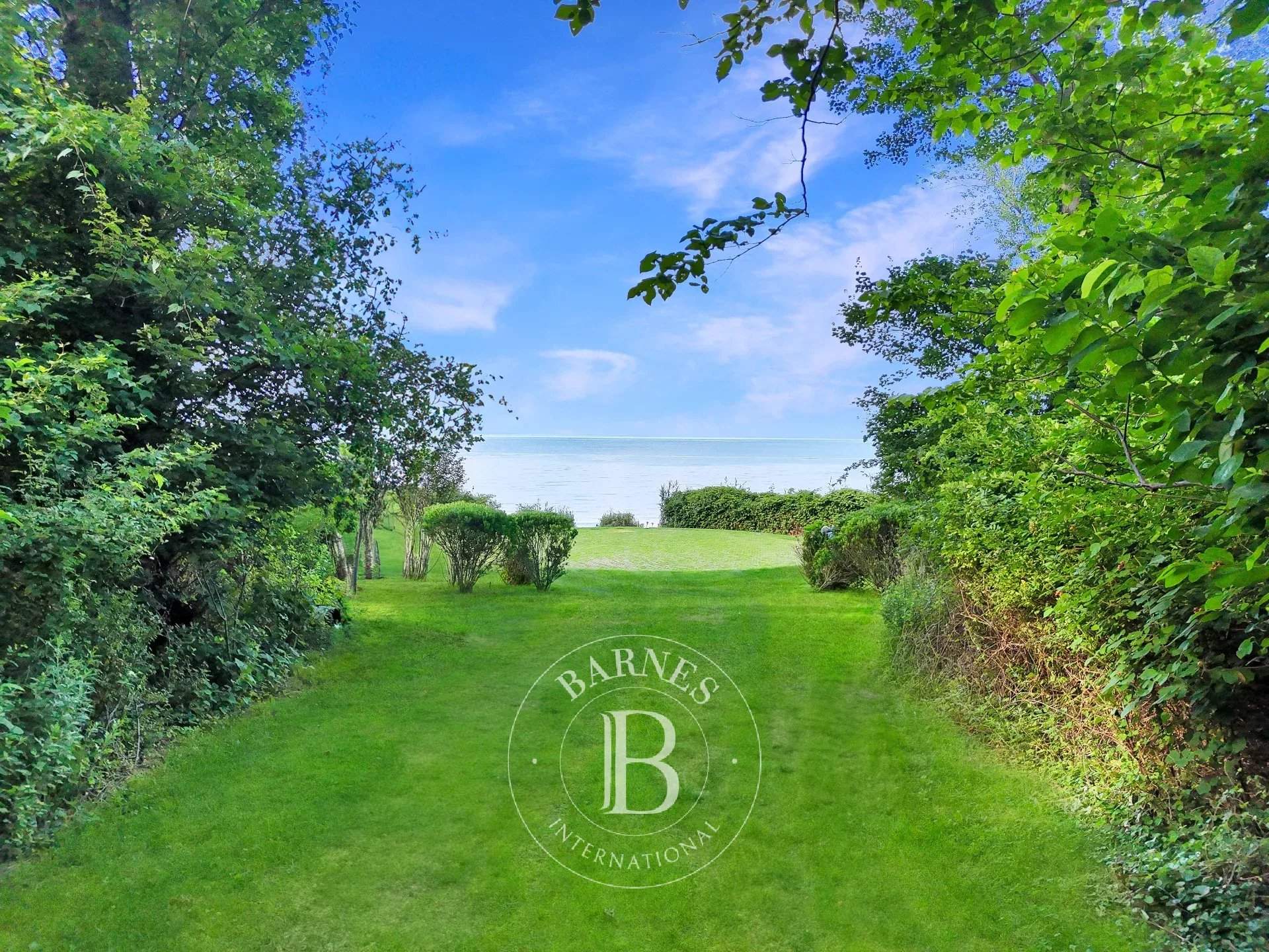 Oyster Bay  - House  - picture 8