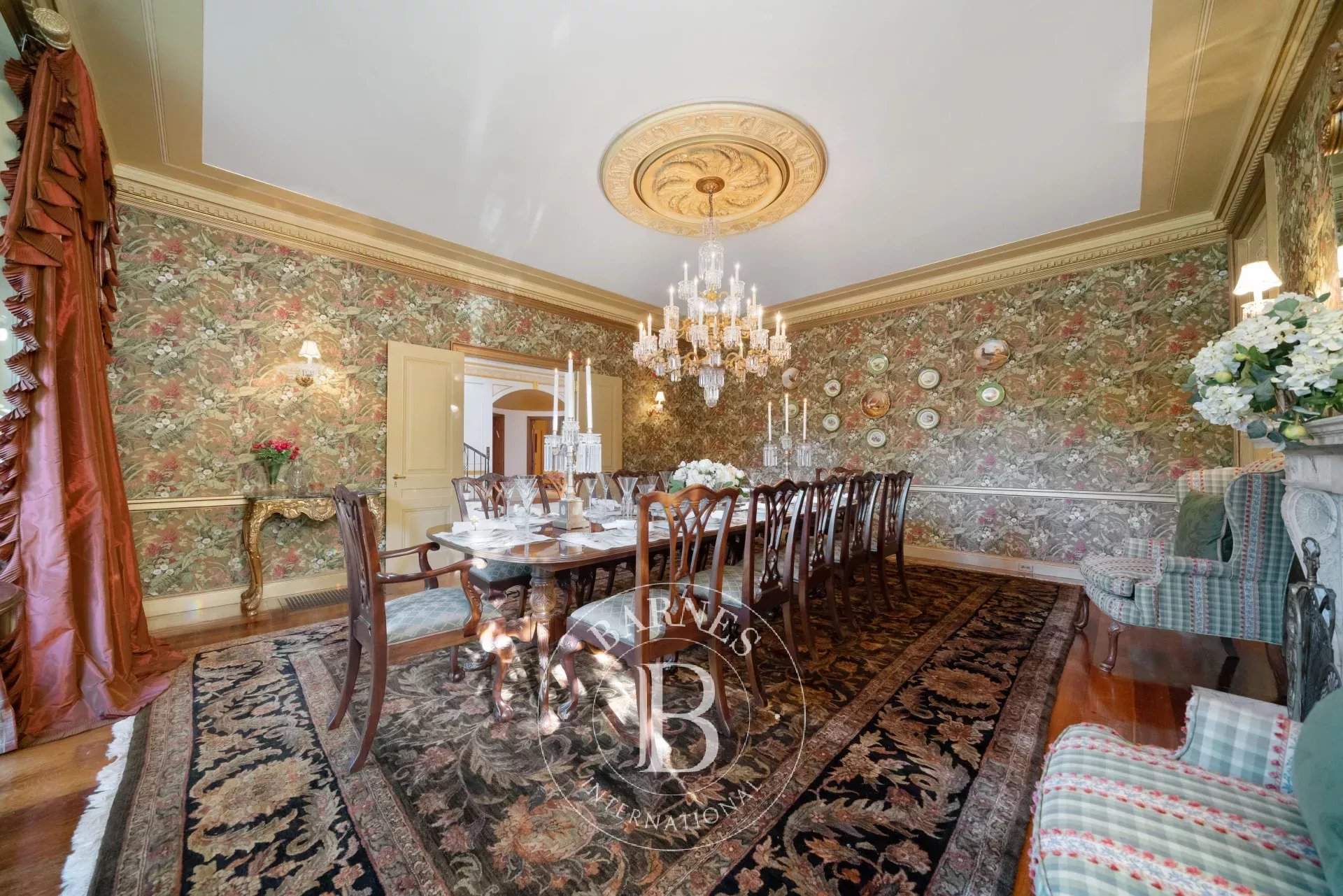 Glen Cove  - House  - picture 17