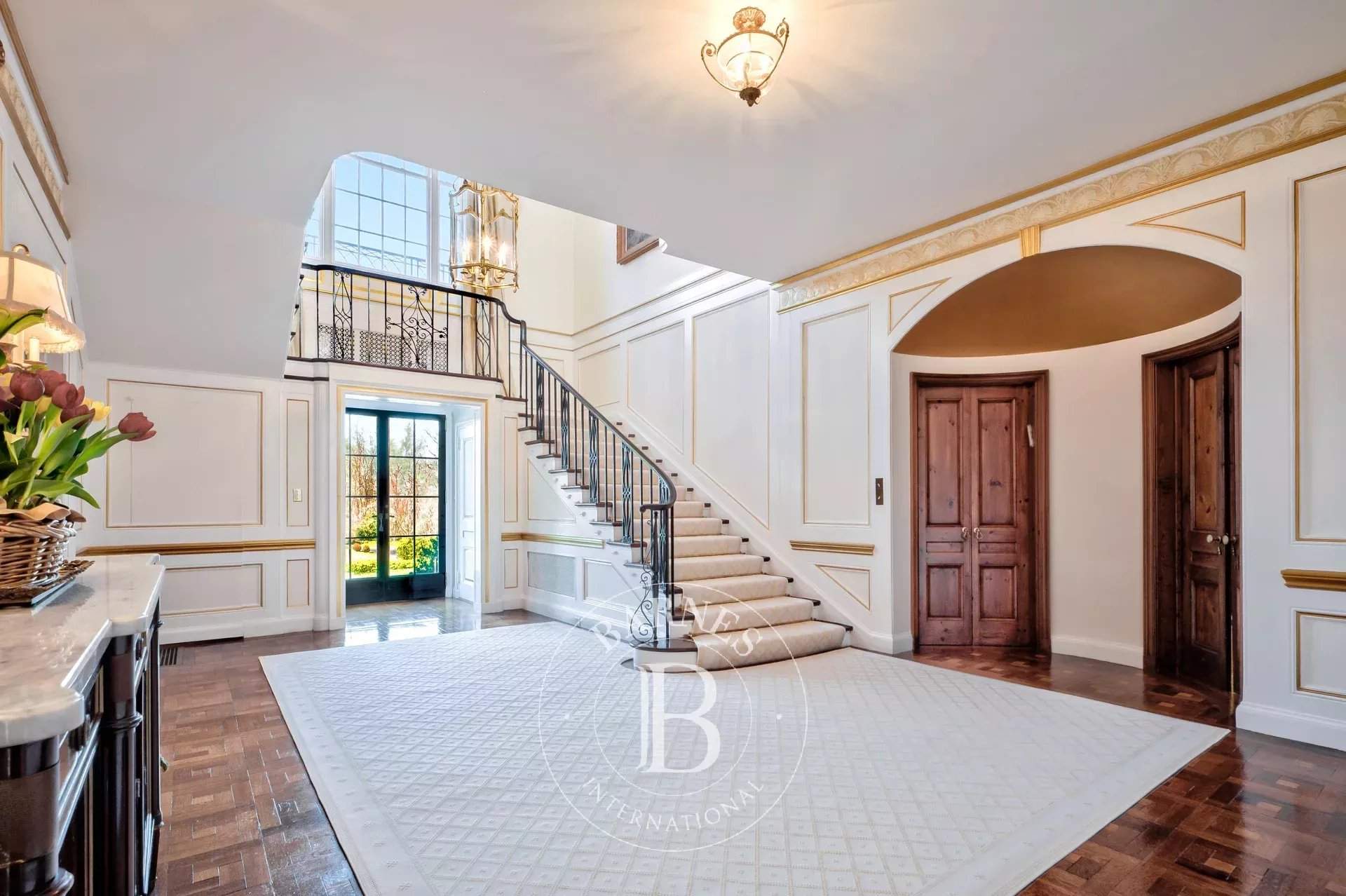 Glen Cove  - House  - picture 7