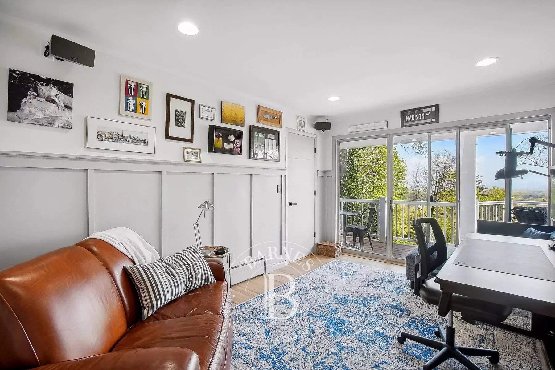 Montclair  - House  - picture 16