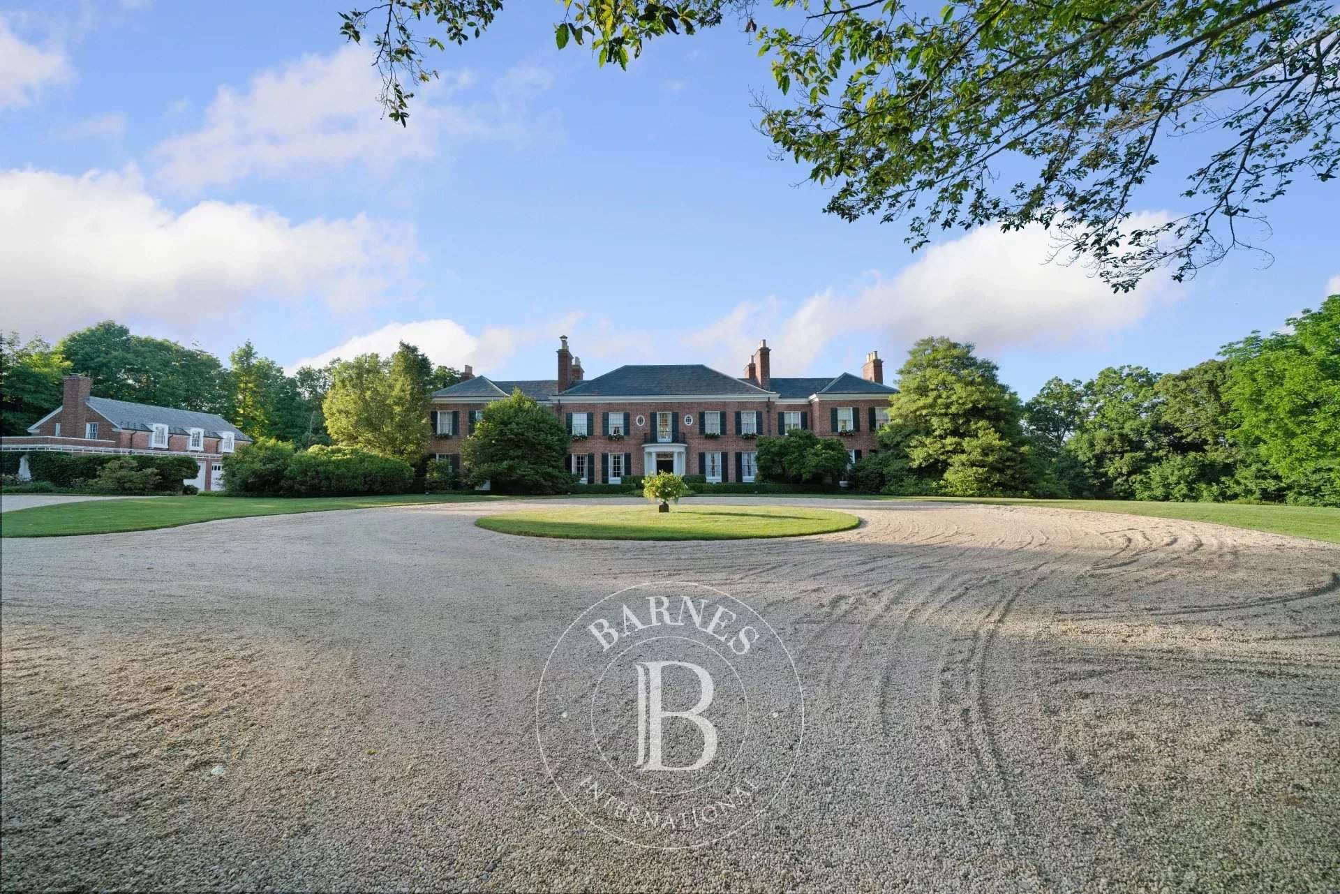 Glen Cove  - House  - picture 5