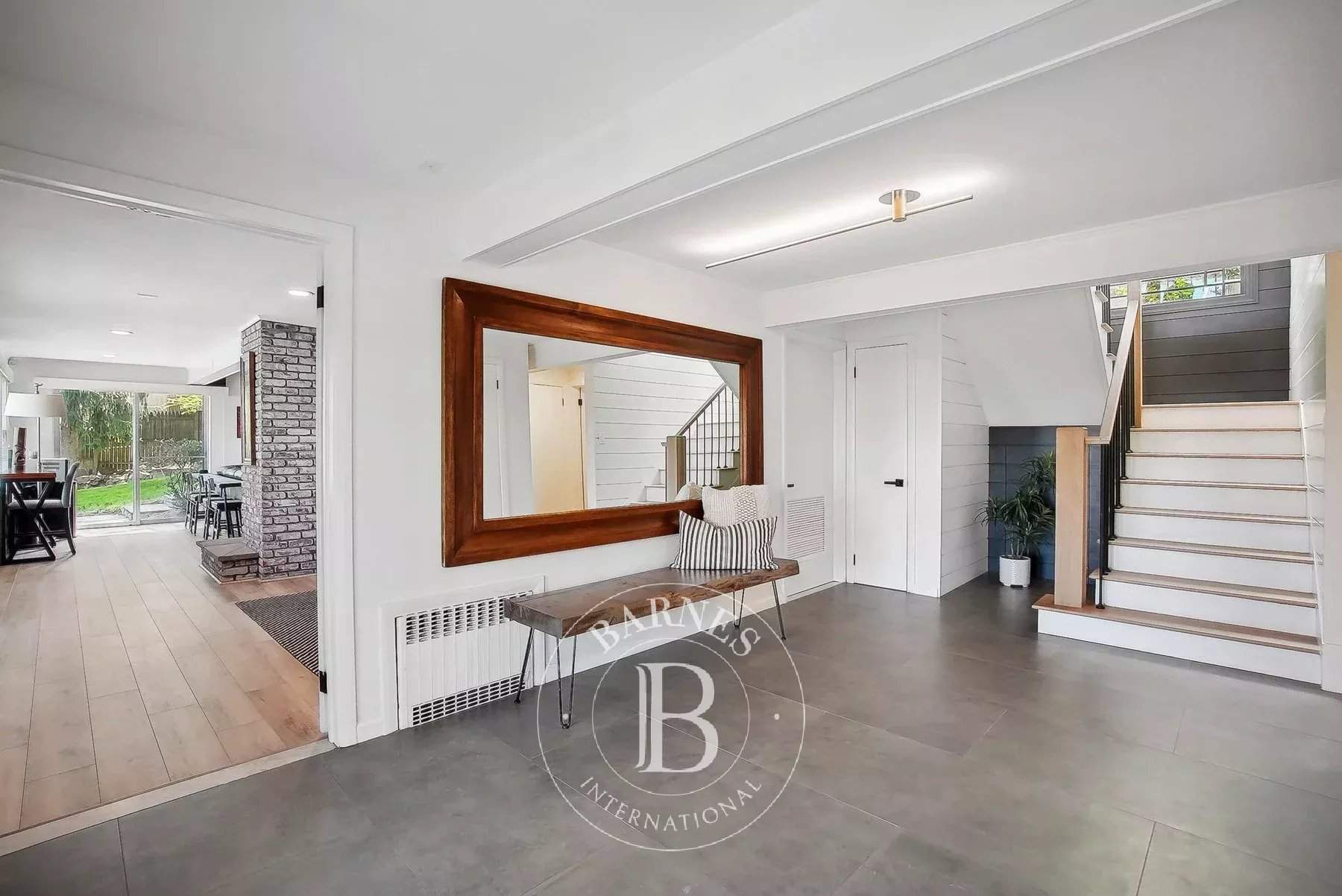 Montclair  - House  - picture 18