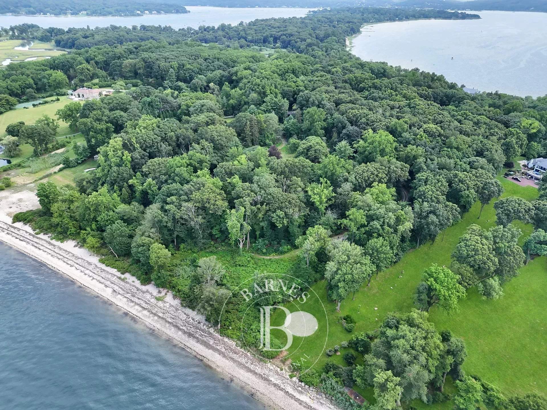 Oyster Bay  - House  - picture 10